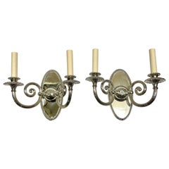 Paire d'appliques de style néoclassique en argent