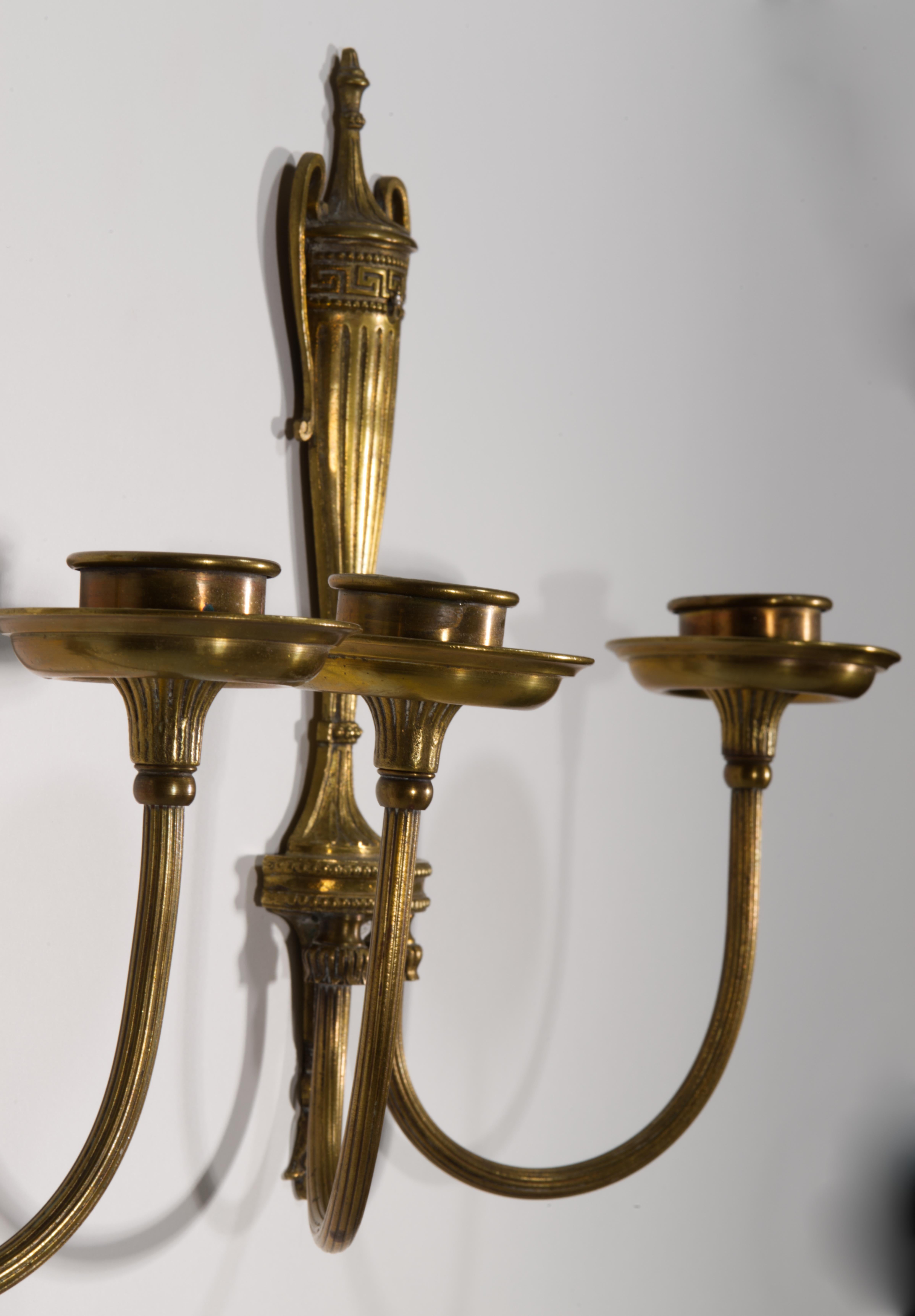 Pair of Neoclassical American Bronze Sconces, Double Arms, 1900s-1920s For Sale 2