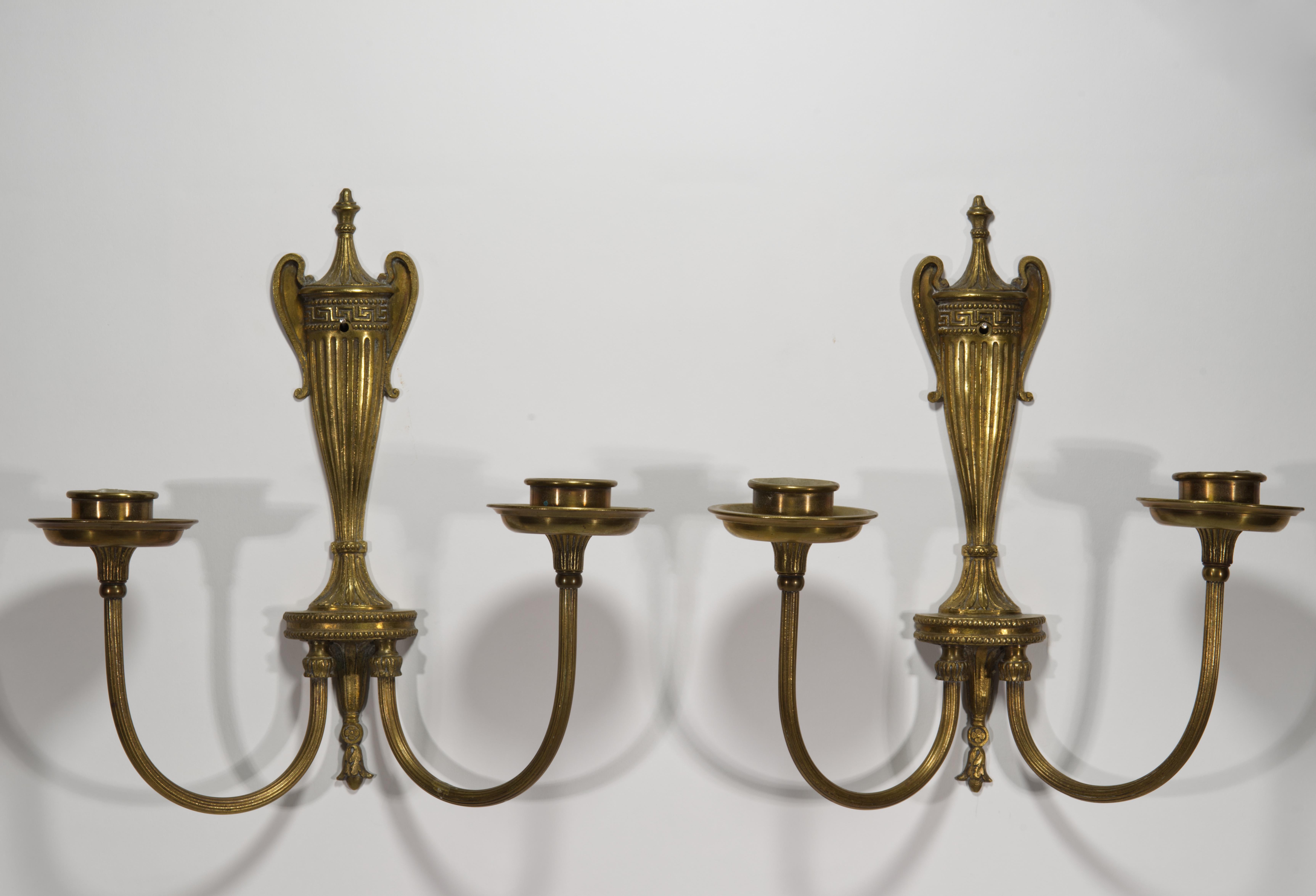 Pair of Neoclassical American Bronze Sconces, Double Arms, 1900s-1920s For Sale 3