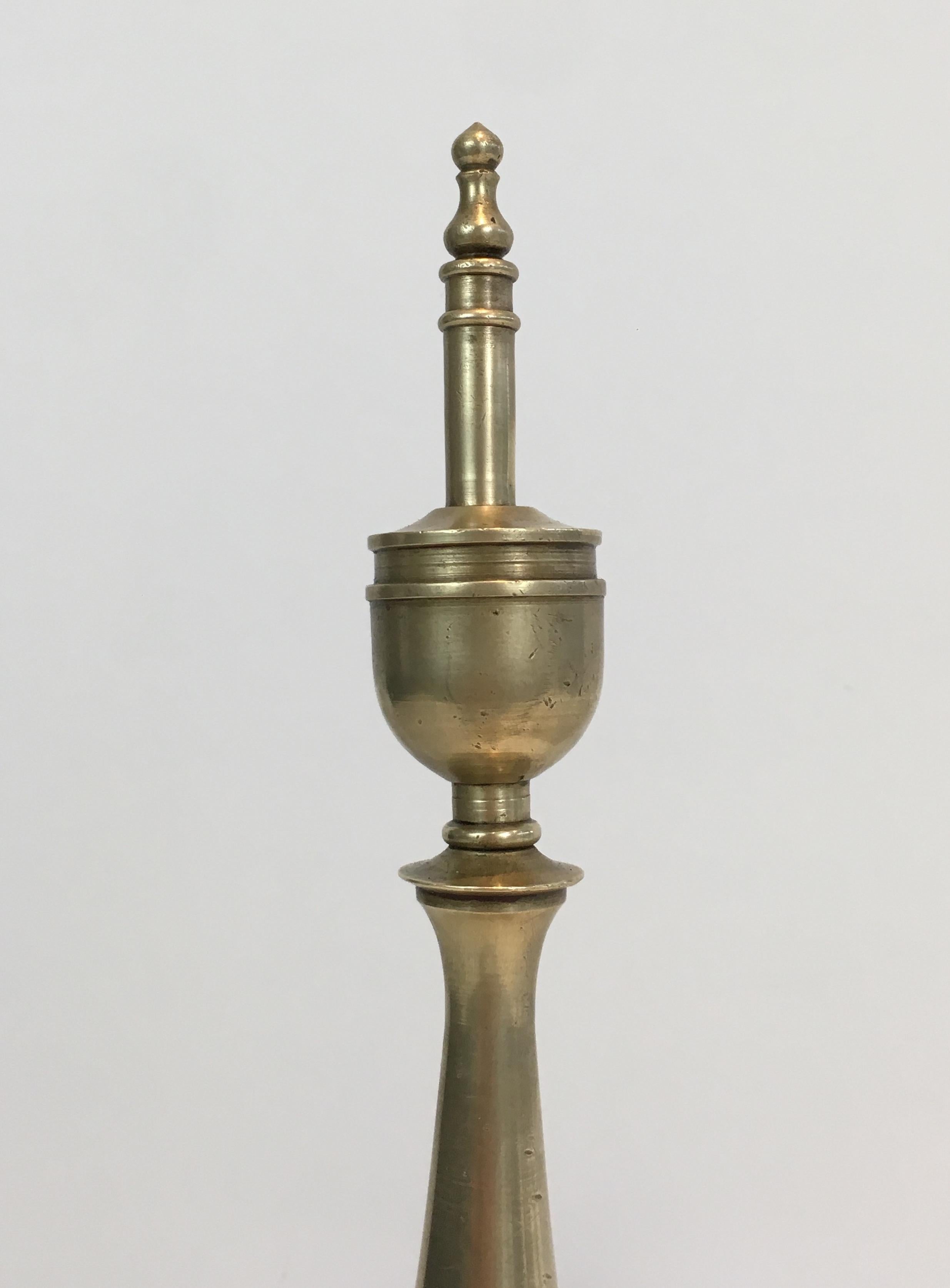 Coppia di androni neoclassici in ottone e ferro battuto, Francia, 1940 circa in vendita 1