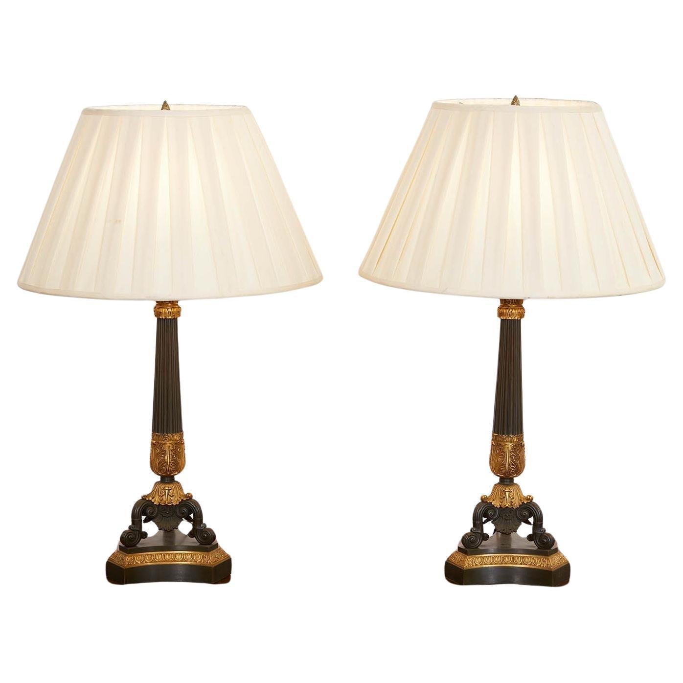 Paar neoklassizistische Bronze- und Ormolu-Tischlampen