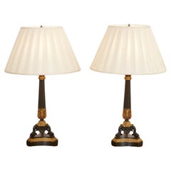 Paar neoklassizistische Bronze- und Ormolu-Tischlampen