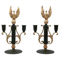 Pareja de candelabros neoclásicos de bronce con águila