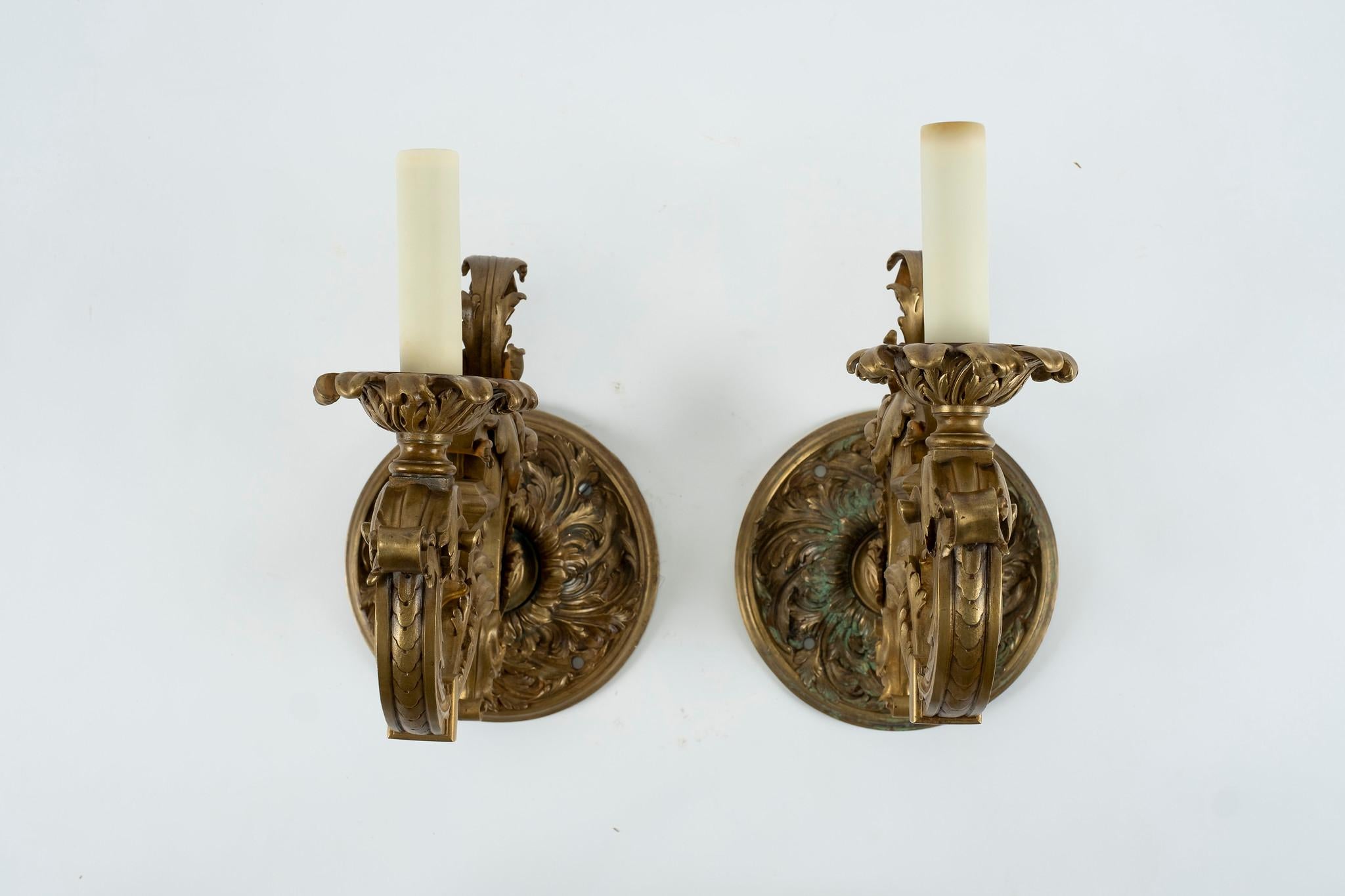 19th Century Pair of Neoclassical Bronze Doré Sconces For Sale