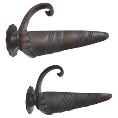 Paire d'appliques murales néoclassiques en bronze, années 1920