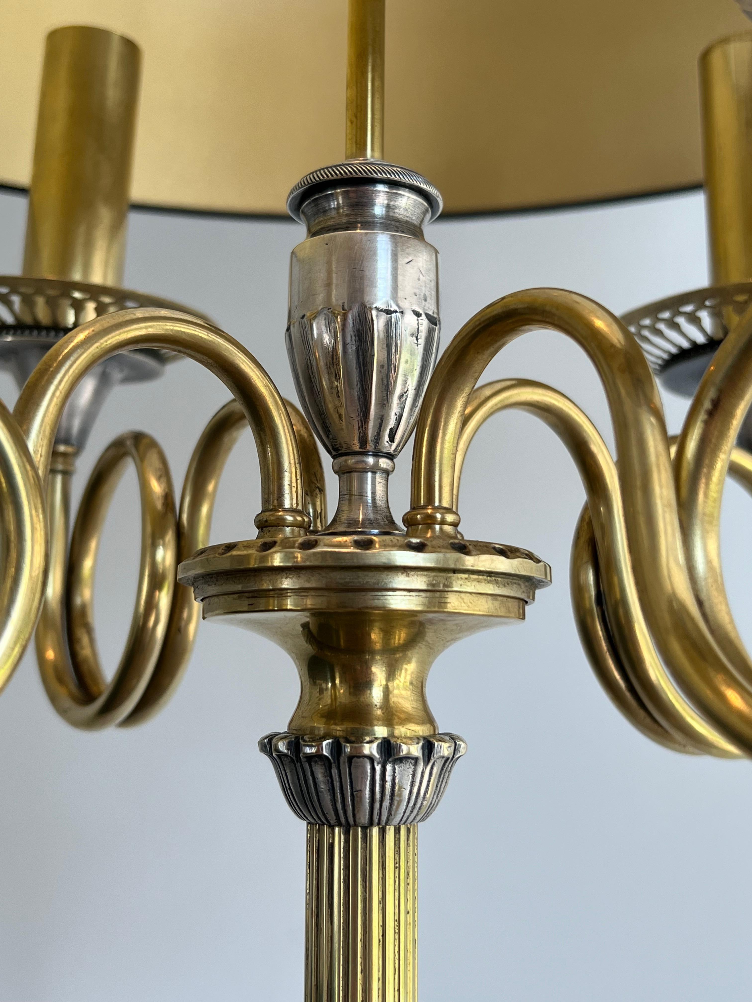 Paire de lampadaires néoclassiques en acier brossé et laiton dans le style de M. Charles en vente 7