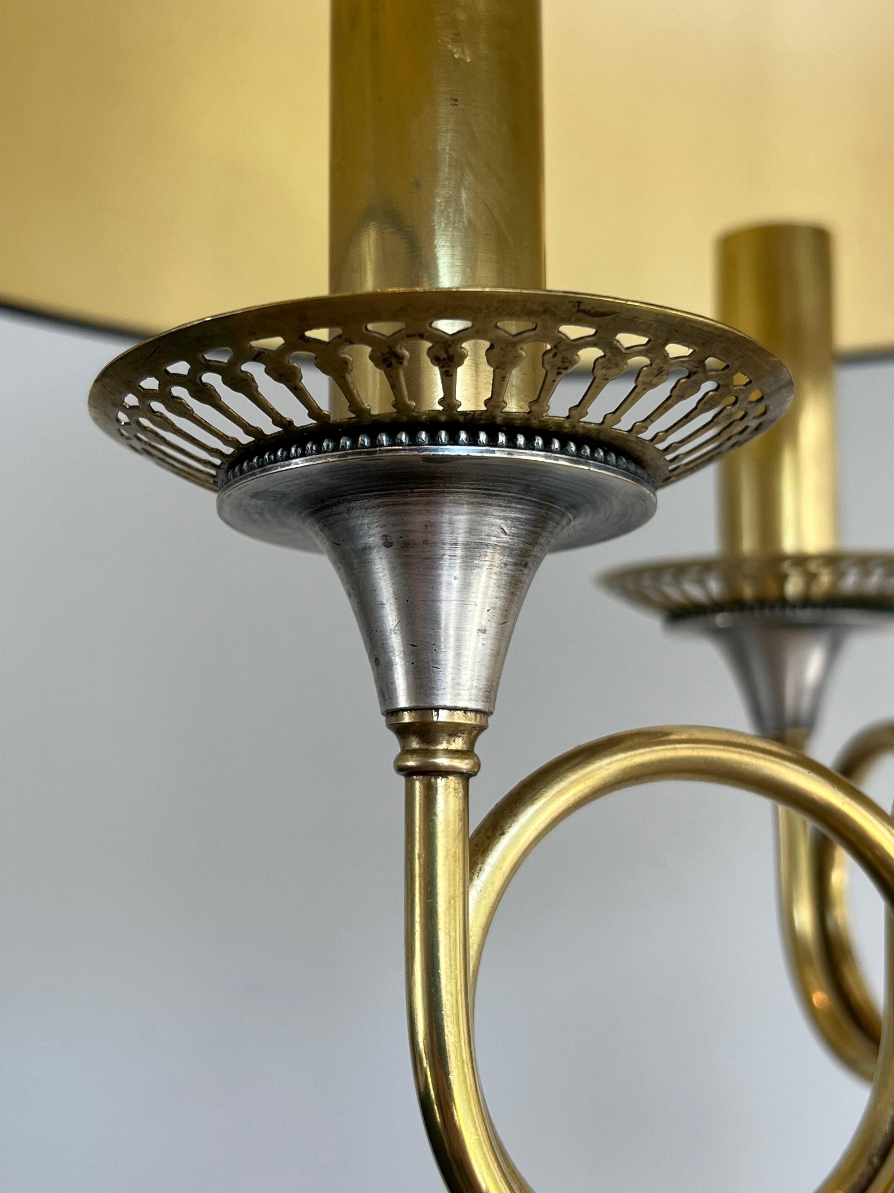 Paire de lampadaires néoclassiques en acier brossé et laiton dans le style de M. Charles en vente 9