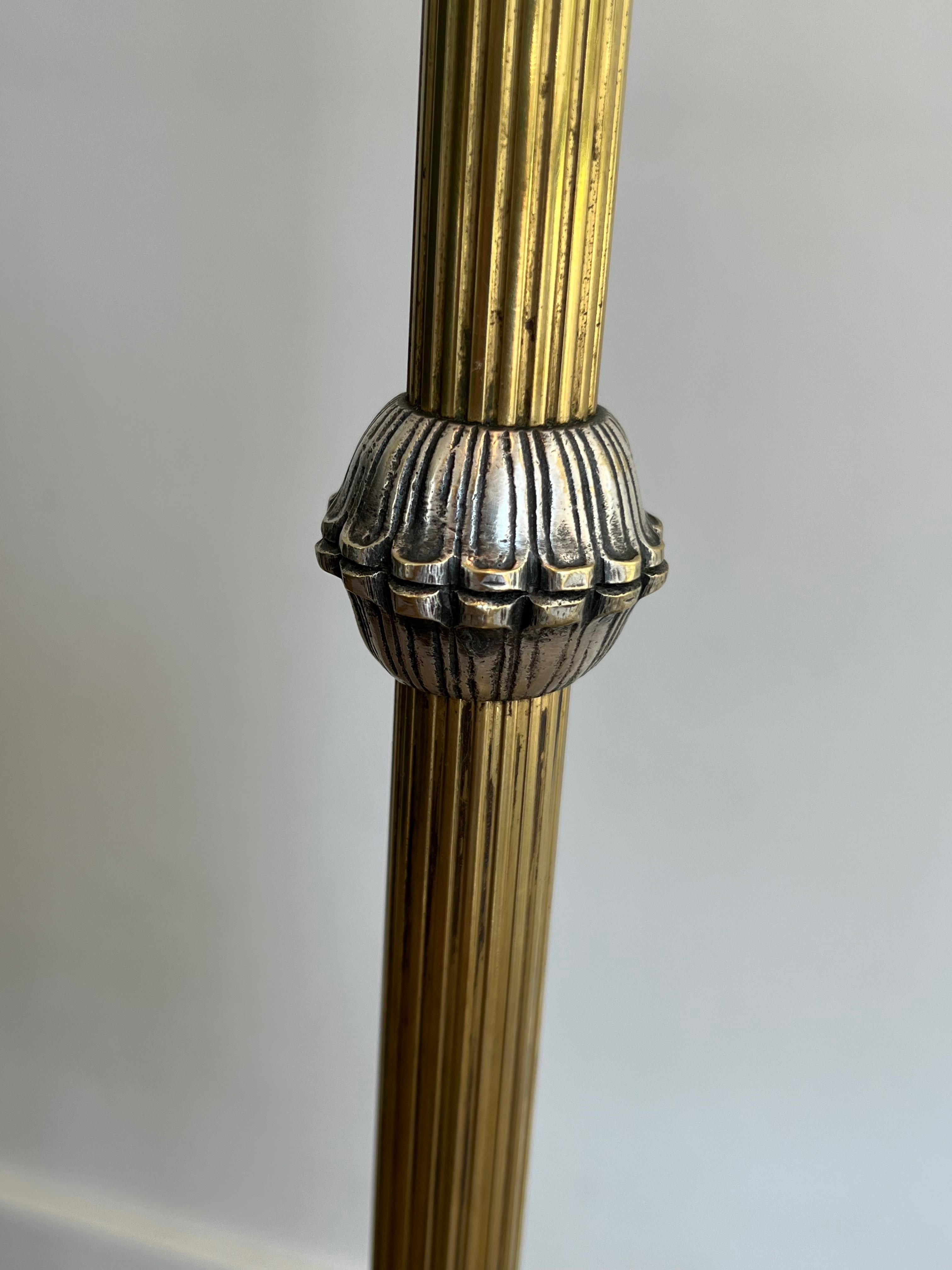 Paire de lampadaires néoclassiques en acier brossé et laiton dans le style de M. Charles en vente 10