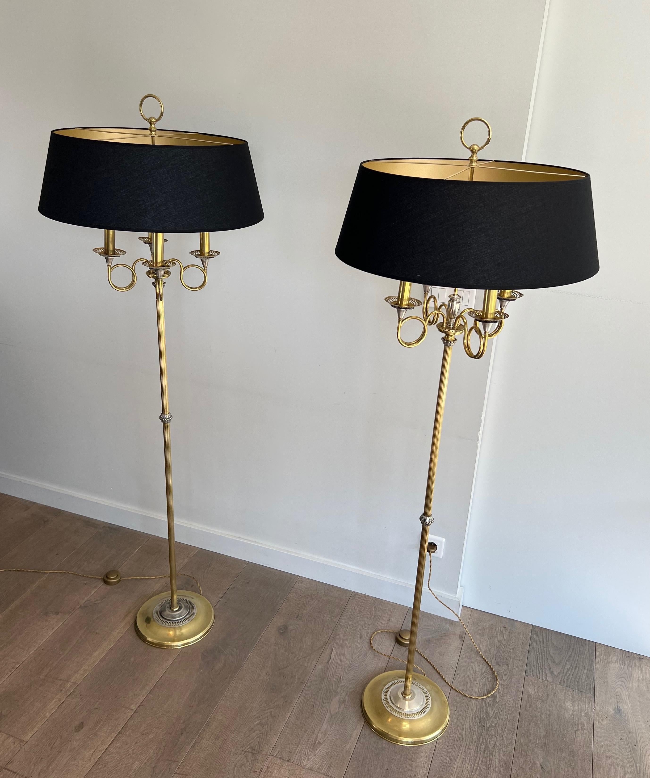 Paire de lampadaires néoclassiques en acier brossé et laiton dans le style de M. Charles en vente 12