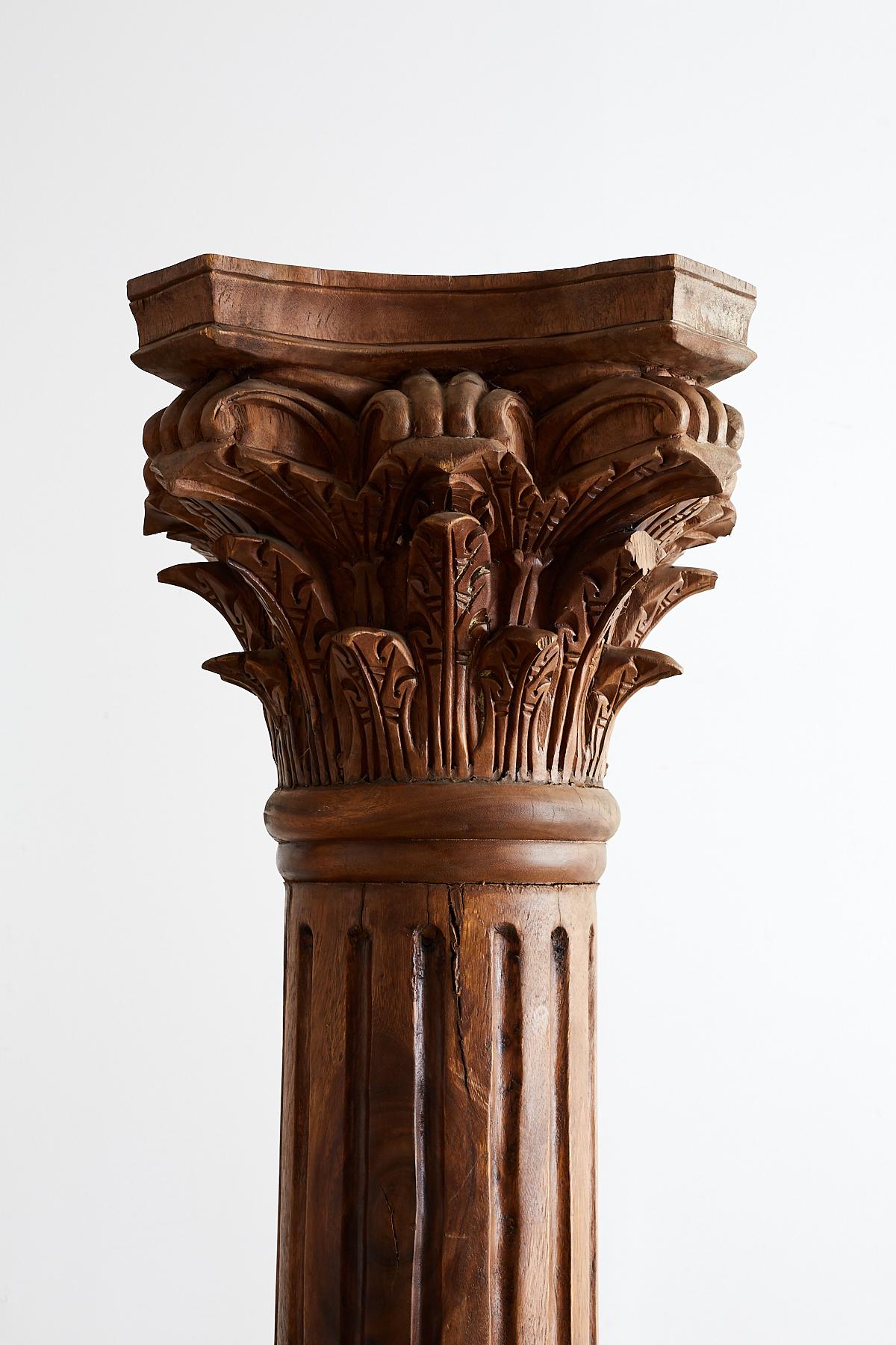 neoclassical columns