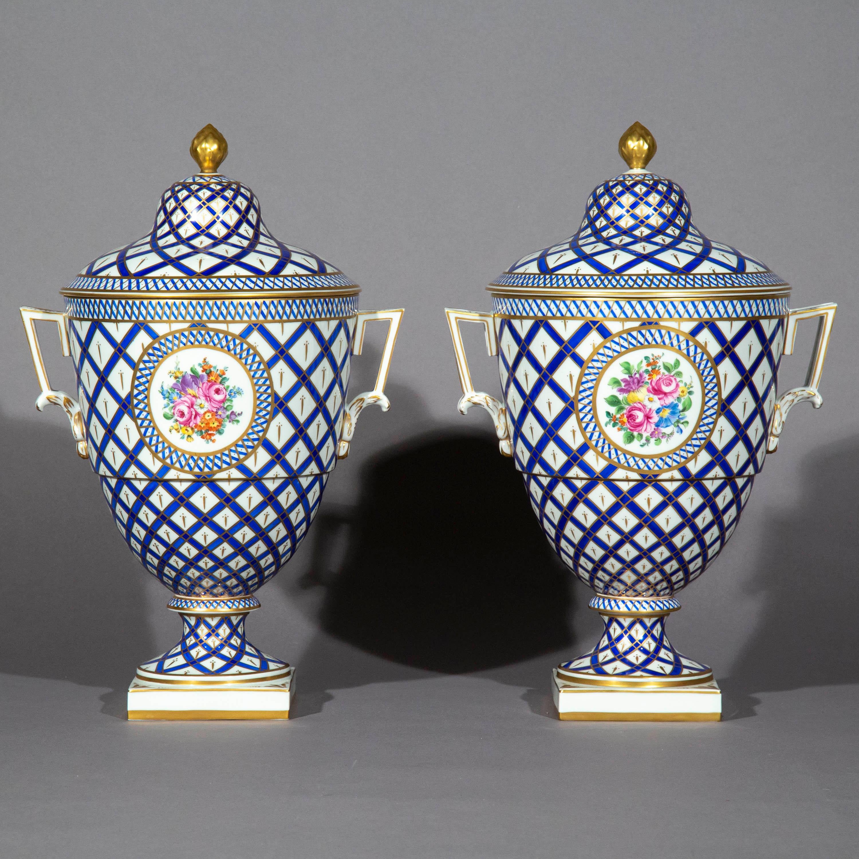 Pair of Hand-Painted Porcelain Vases in the Neoclassical Style For Sale 2