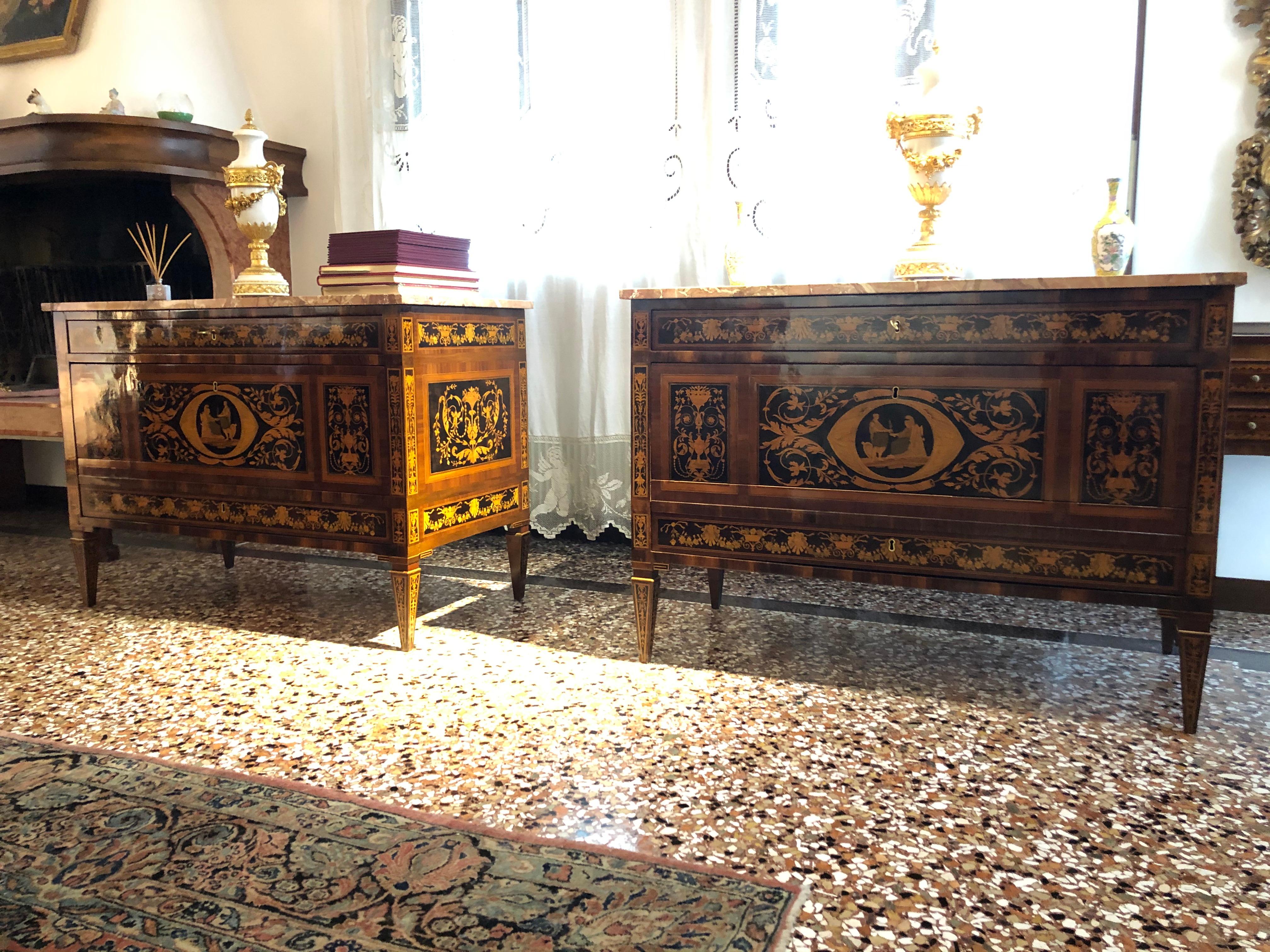 Pair of neoclassical Italian chests of drawers in inlaid wood, XVIII century For Sale 4