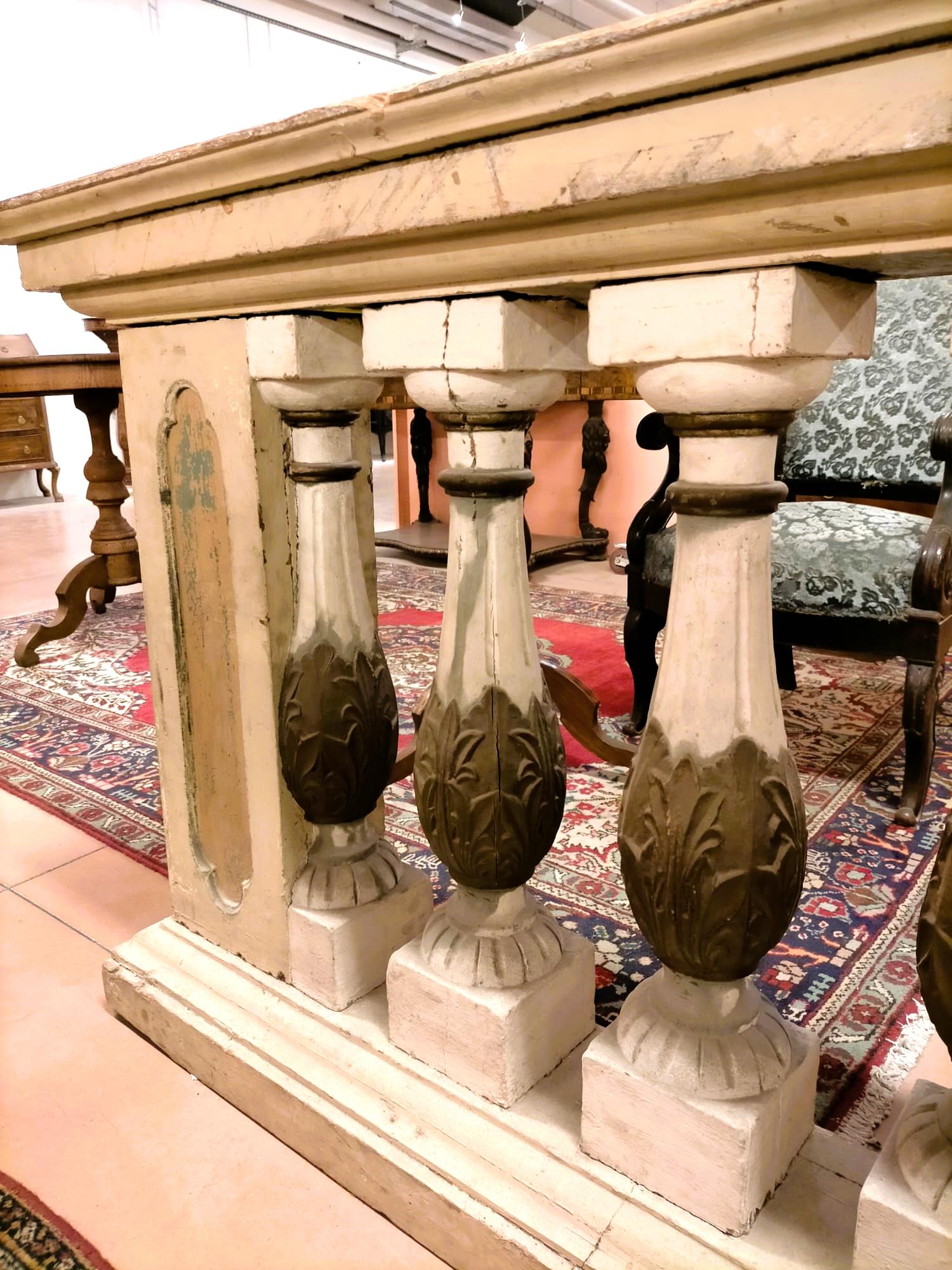 Italian Pair of Neoclassical Lacquered Balustrades For Sale