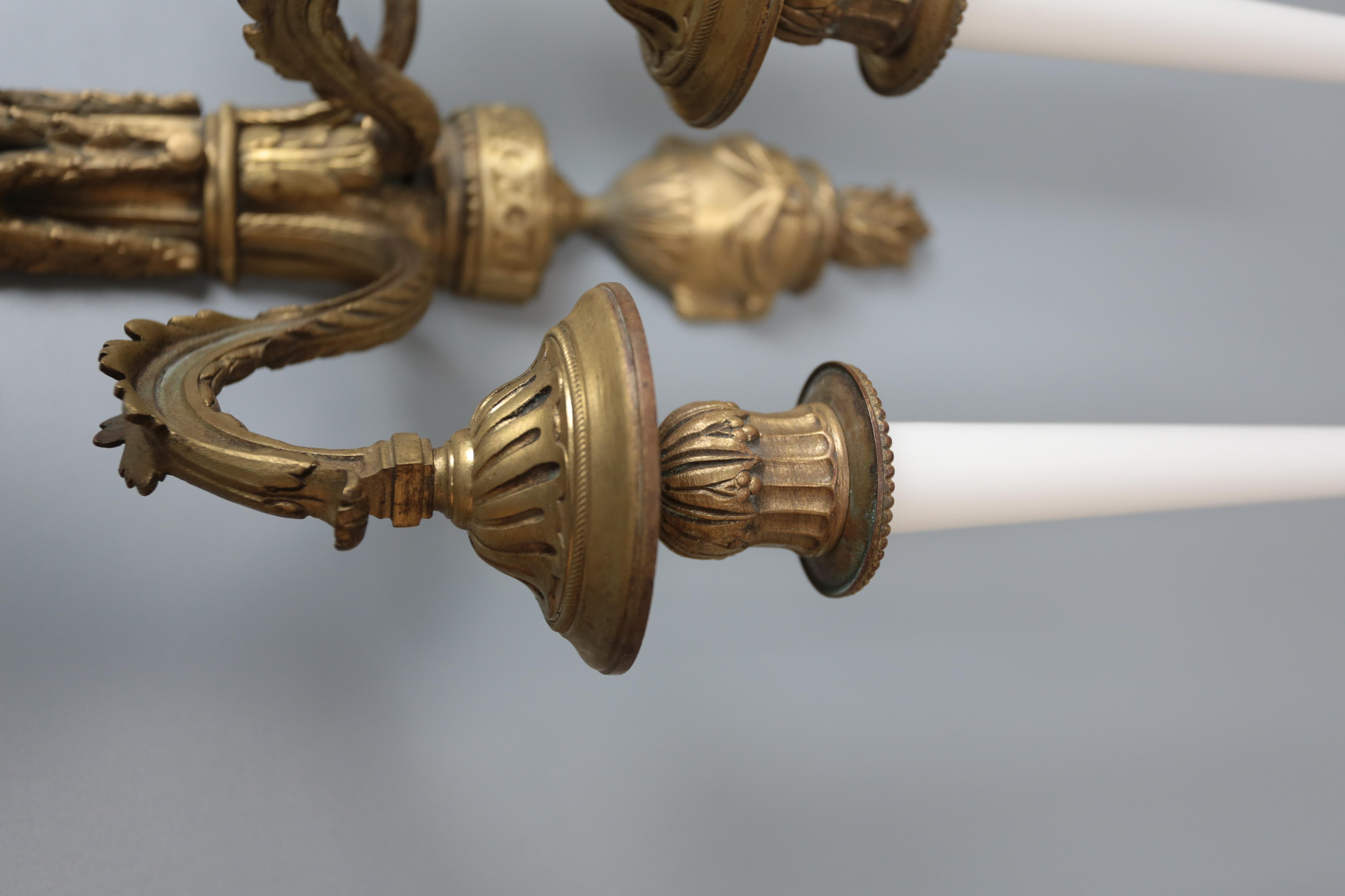 Late 19th Century Pair of neoclassical Mazarin wall sconces For Sale