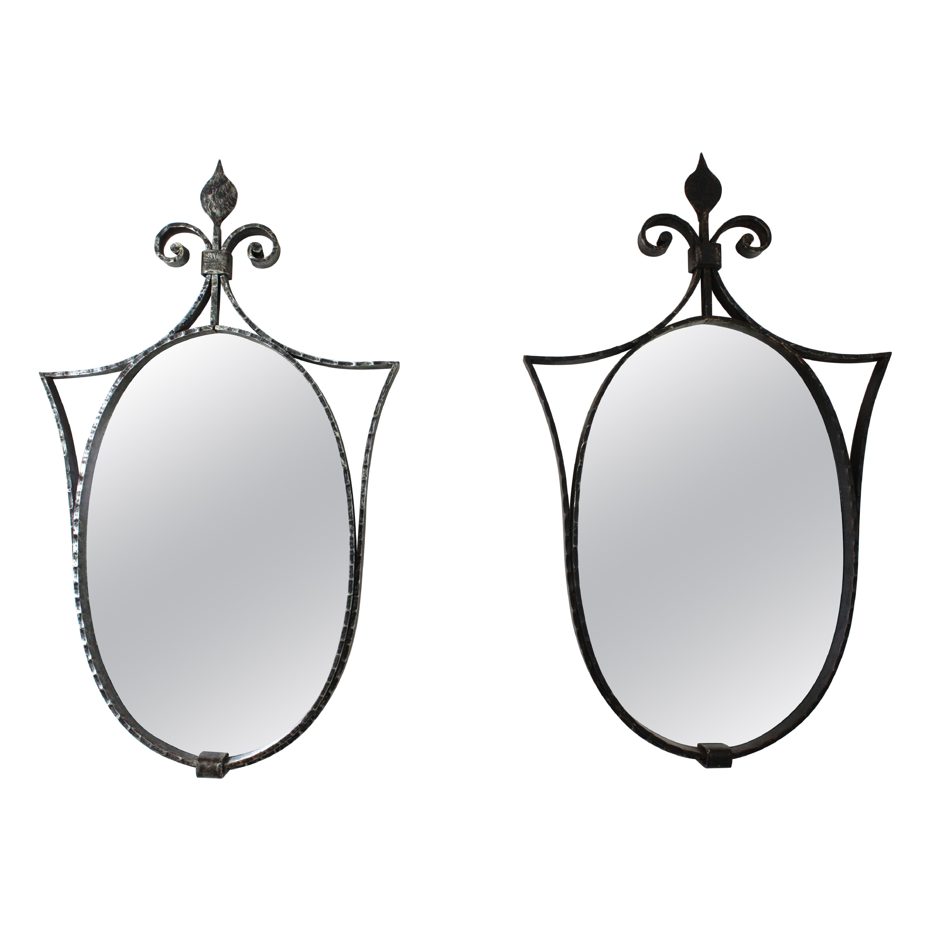Paire de miroirs ovales néoclassiques en fer argenté forgé à la main, Espagne 1940