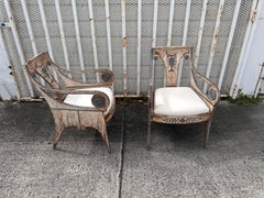 Paar neoklassizistische bemalte Sessel, CIRCA 1880