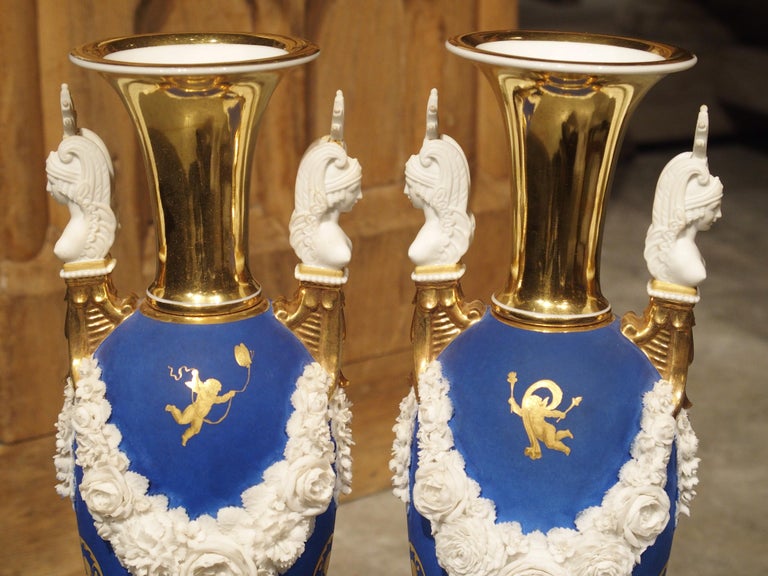 Pair of Neoclassical Paris Porcelain Vases in Royal French Blue, Early 1800s For Sale 13