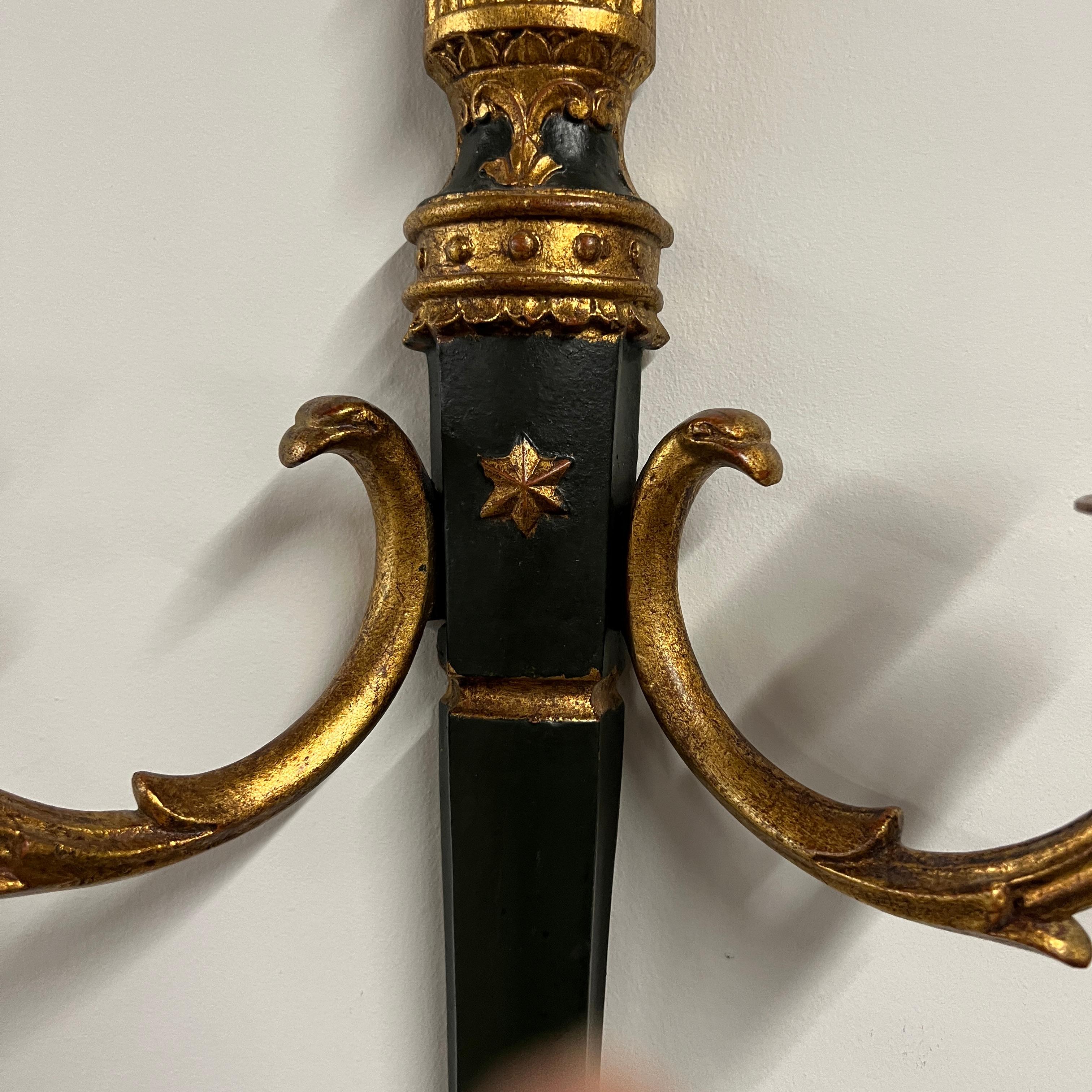 Pair of Neoclassical Quiver Themed Gilt Wall Sconces by Palladio In Good Condition For Sale In Chicago, IL