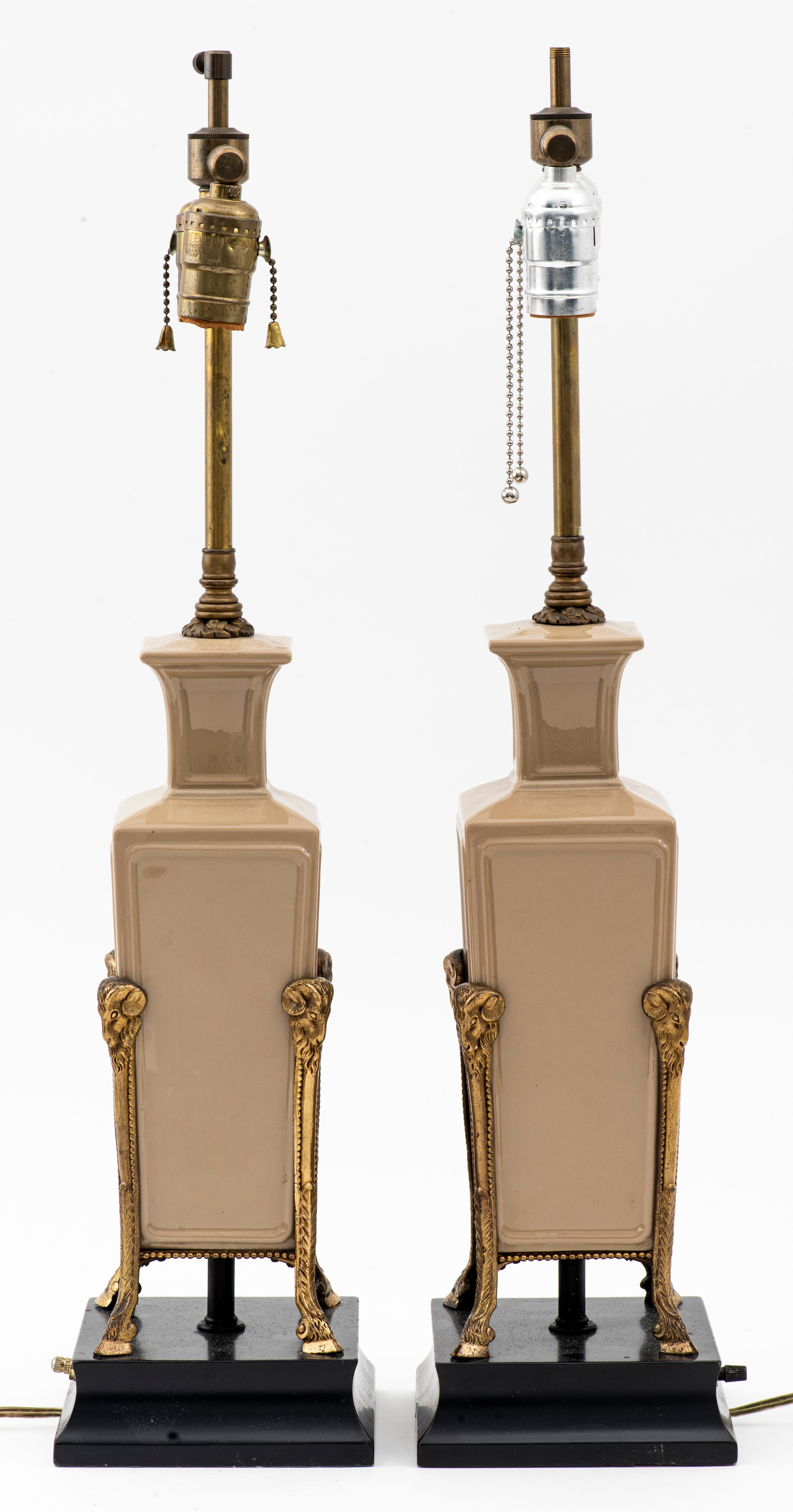 Pair of Neoclassical Revival Ceramic Table Lamps In Good Condition In New York, NY
