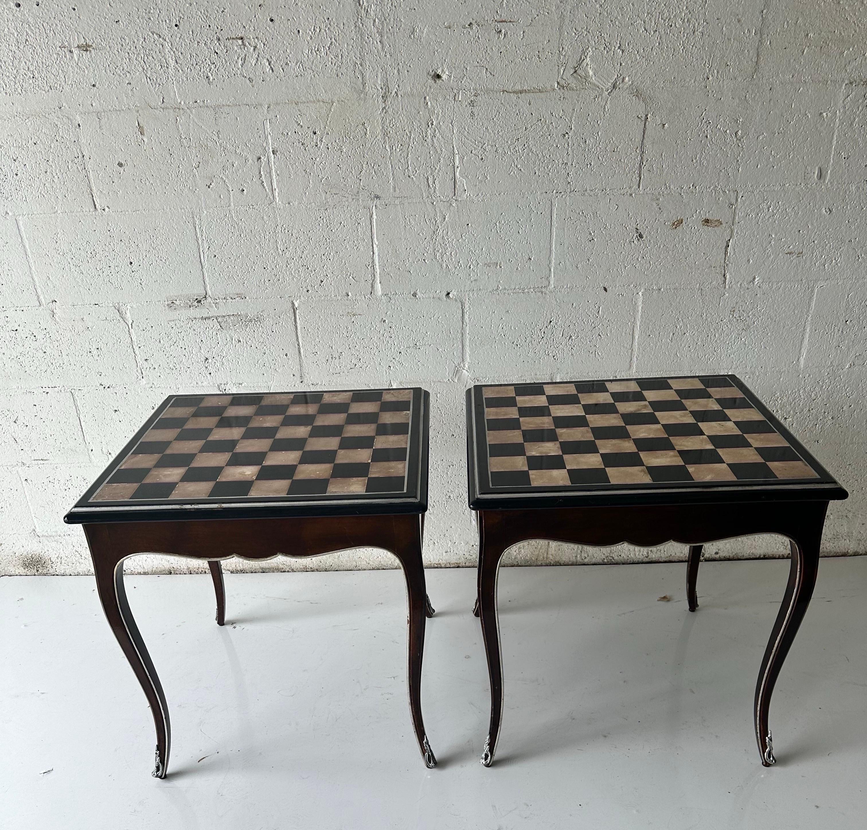 Pareja de mesas auxiliares neoclásicas de la Plaza Athénée en venta 4