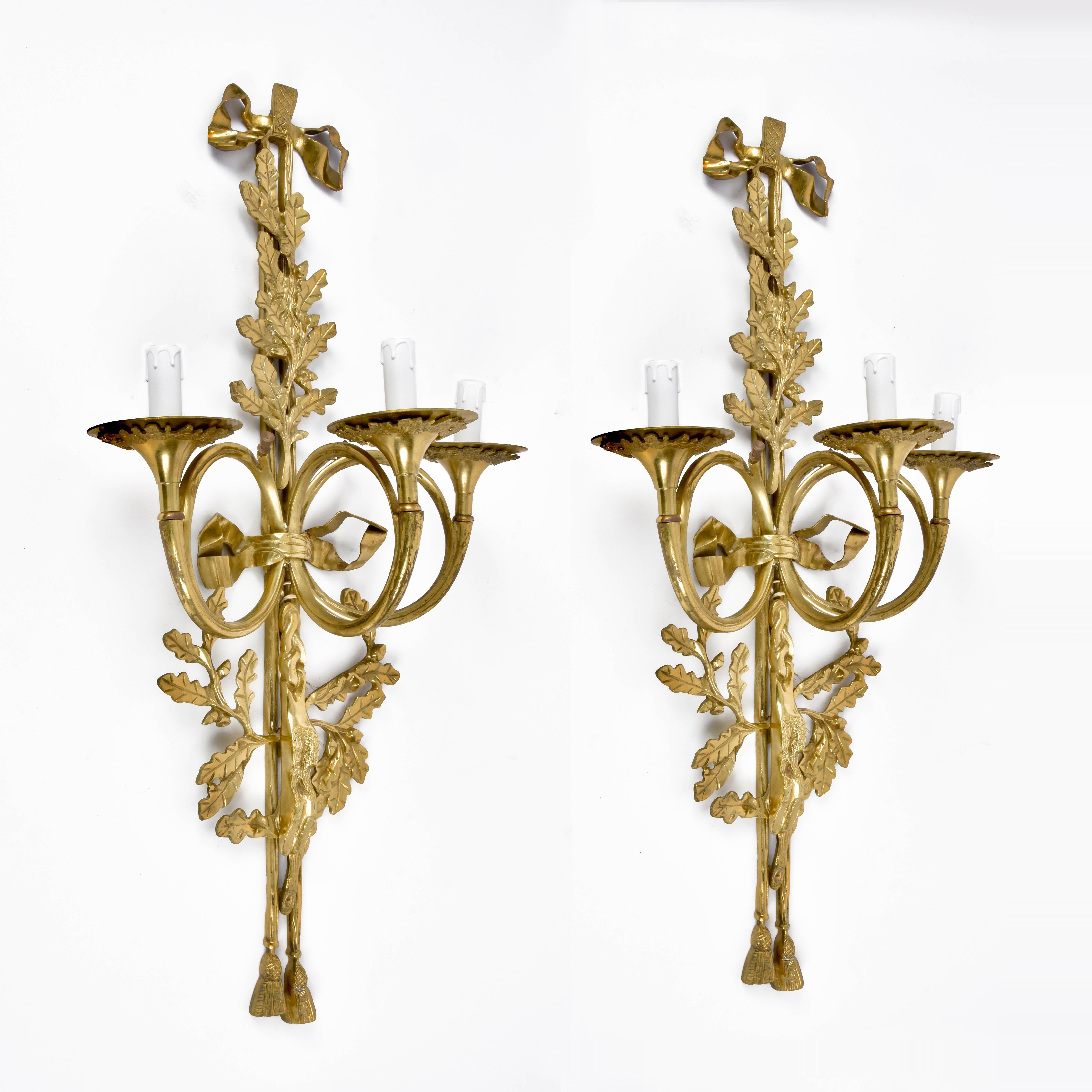 Mid-20th Century Pair of Neoclassical Solid Brass Three-Arm Trumpet French Wall Sconces, 1930s