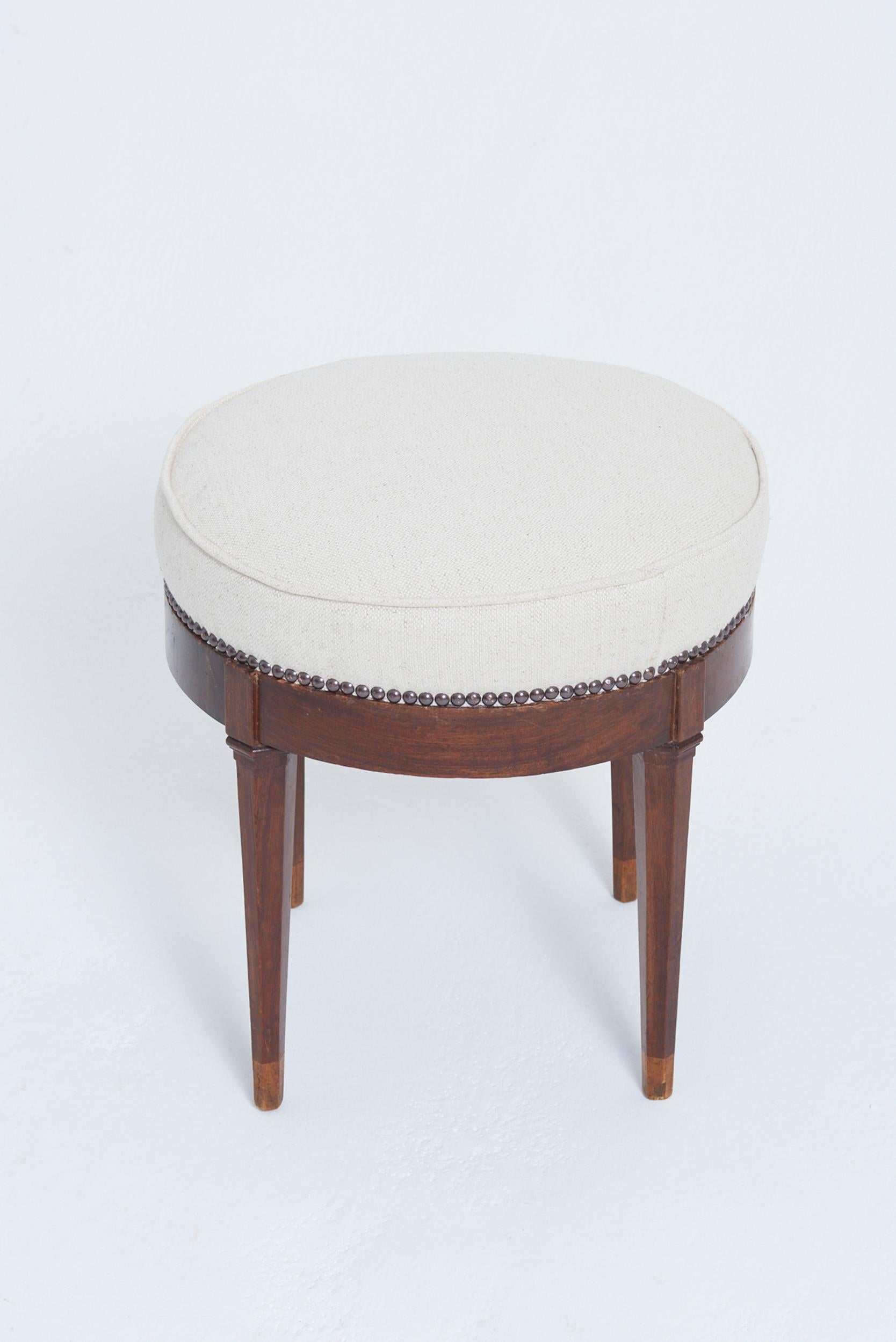 Mid-20th Century Pair of Neoclassical Stools For Sale