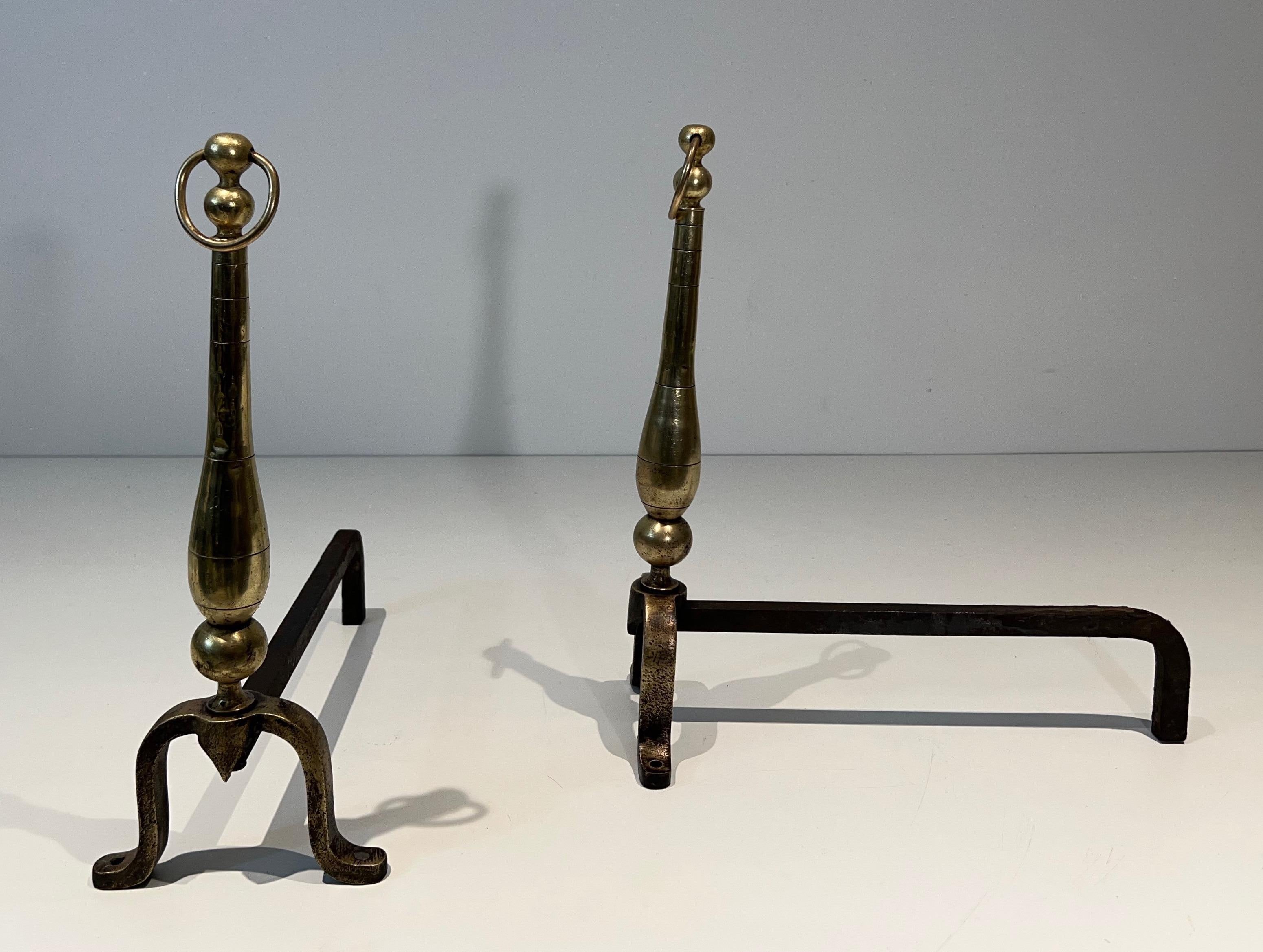 Pair of Neoclassical Style Brass and Iron Andirons In Good Condition For Sale In Marcq-en-Barœul, Hauts-de-France