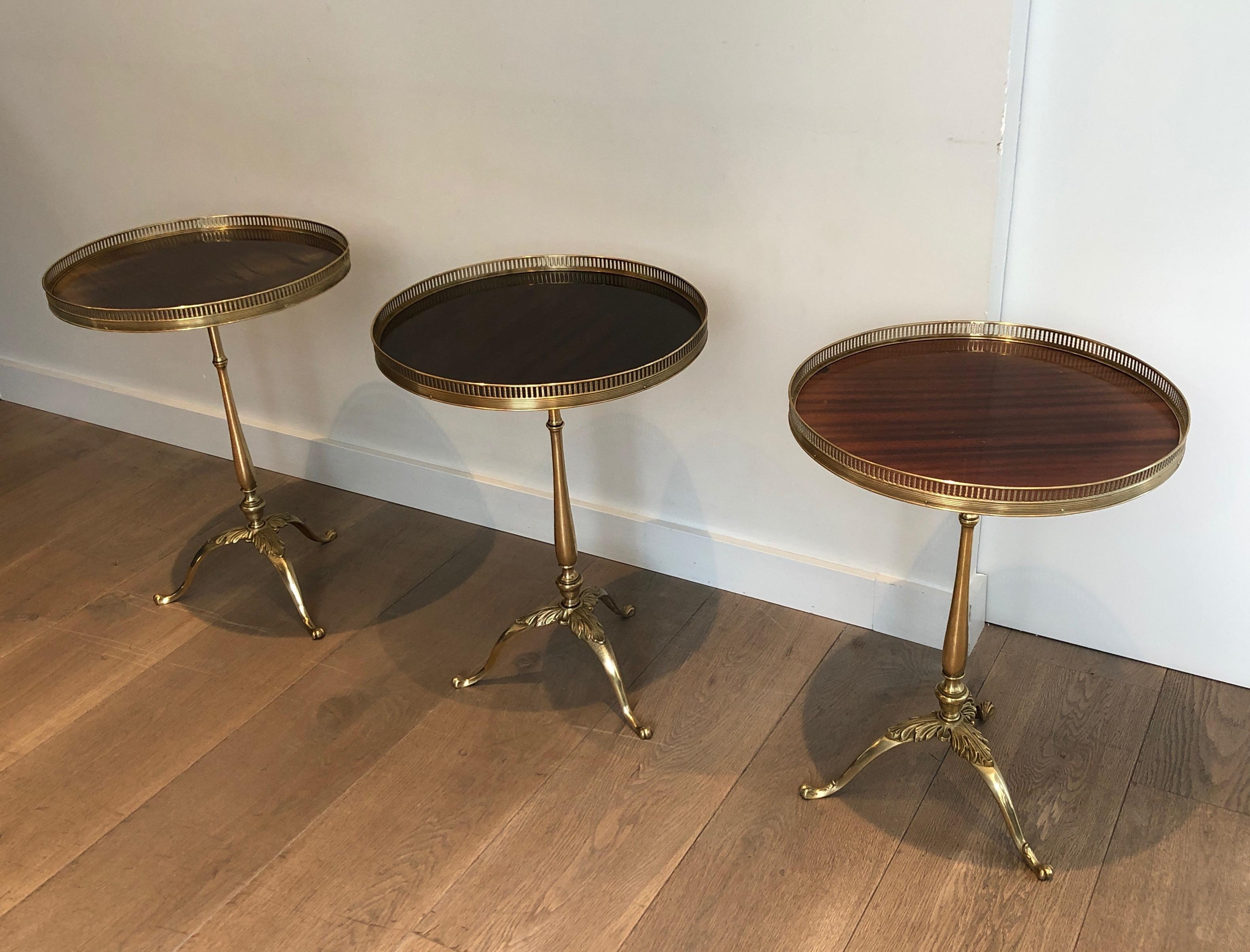 Pair of Neoclassical Style Brass and Mahogany Side Tables In Good Condition In Marcq-en-Barœul, Hauts-de-France