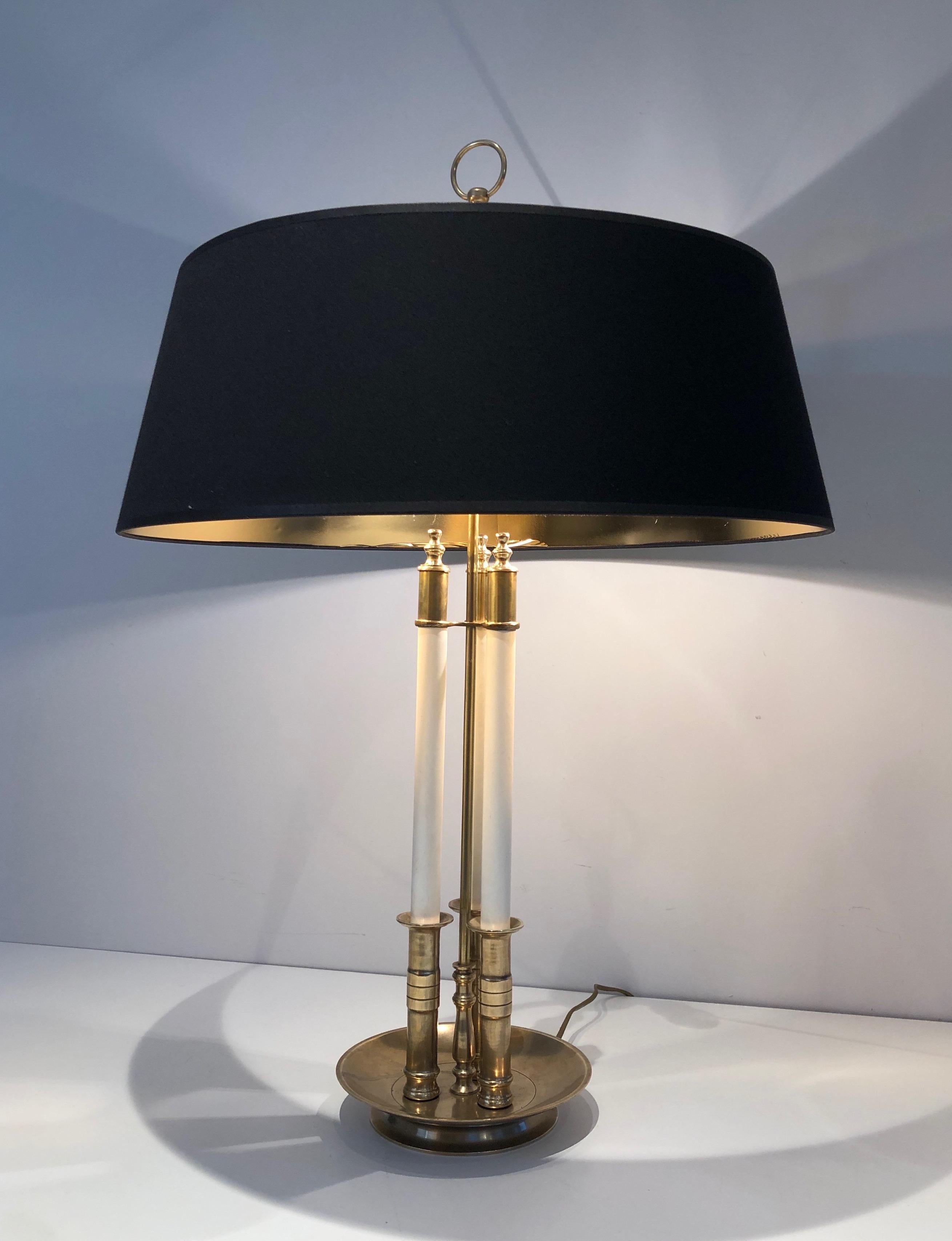 Paar Tischlampen aus Messing und weiß lackiertem Messing im neoklassischen Stil im Angebot 9