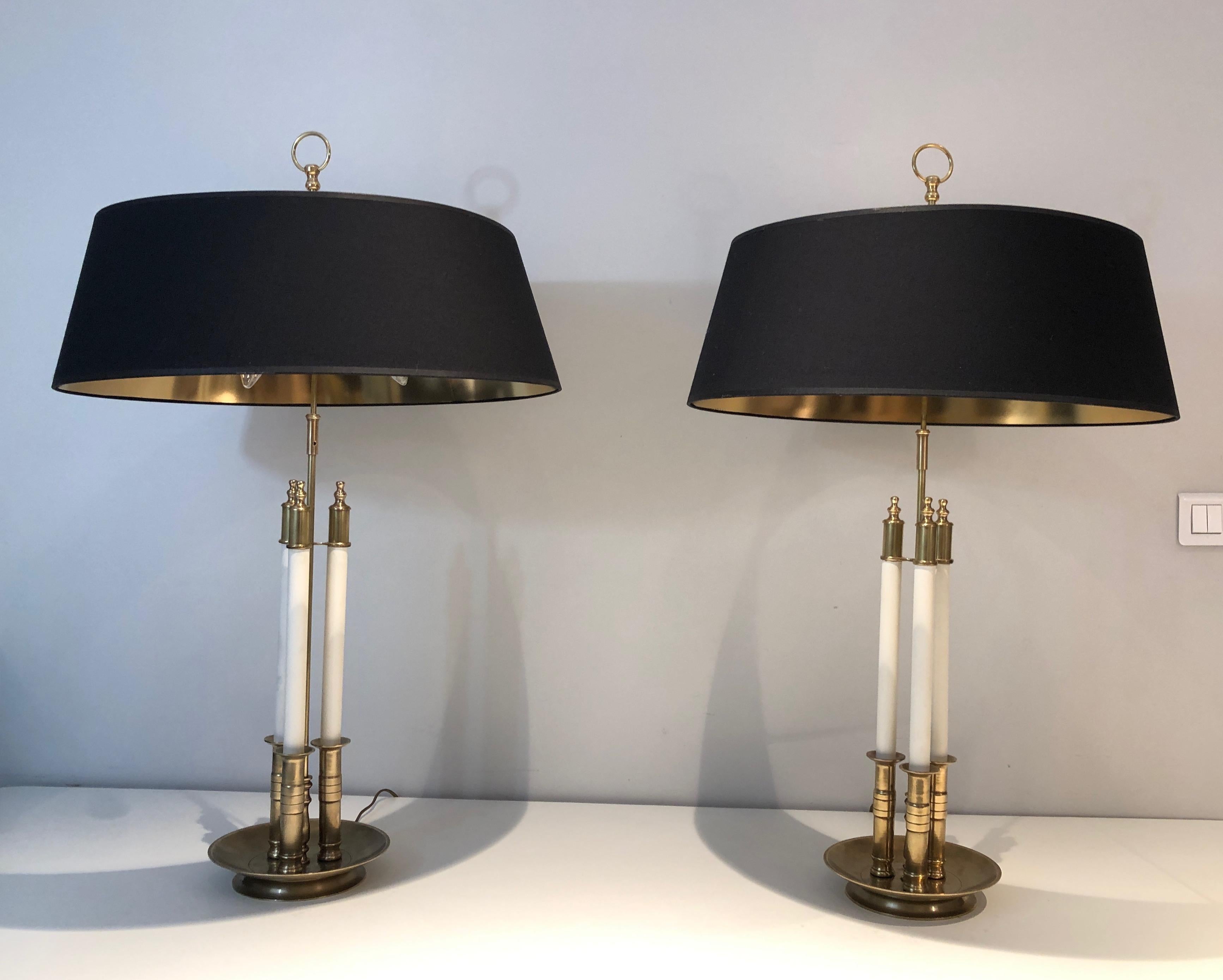 20th Century Pair of Neoclassical Style Brass and White Lacquered Table Lamps For Sale