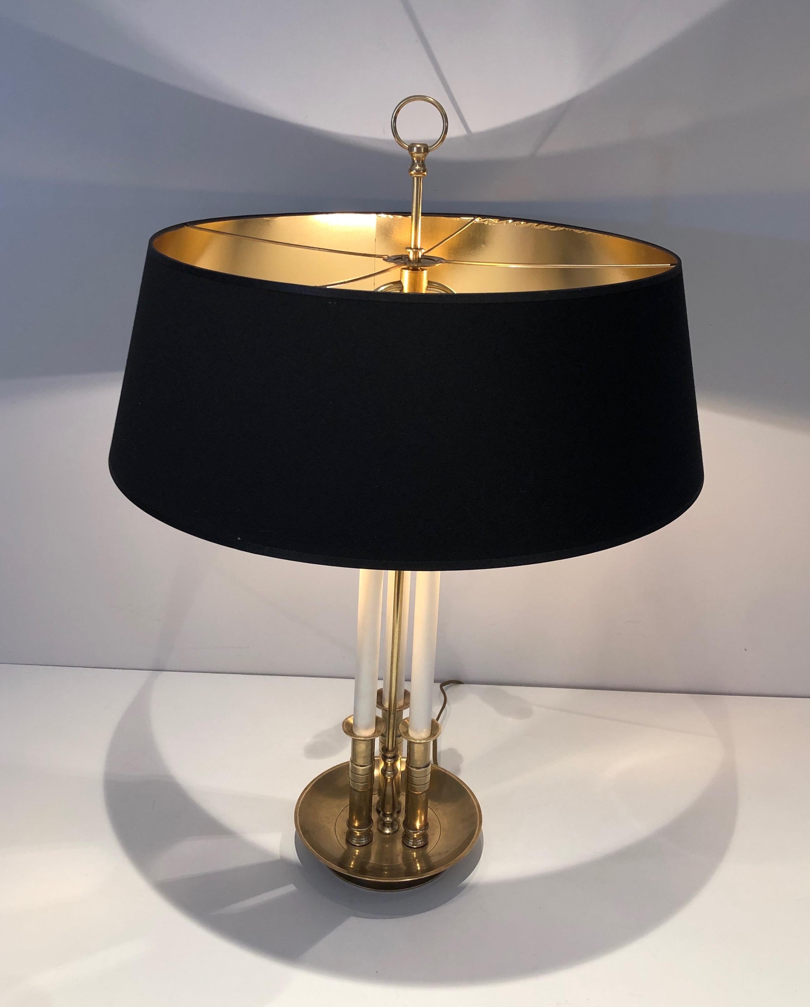 Pair of Neoclassical Style Brass and White Lacquered Table Lamps For Sale 2