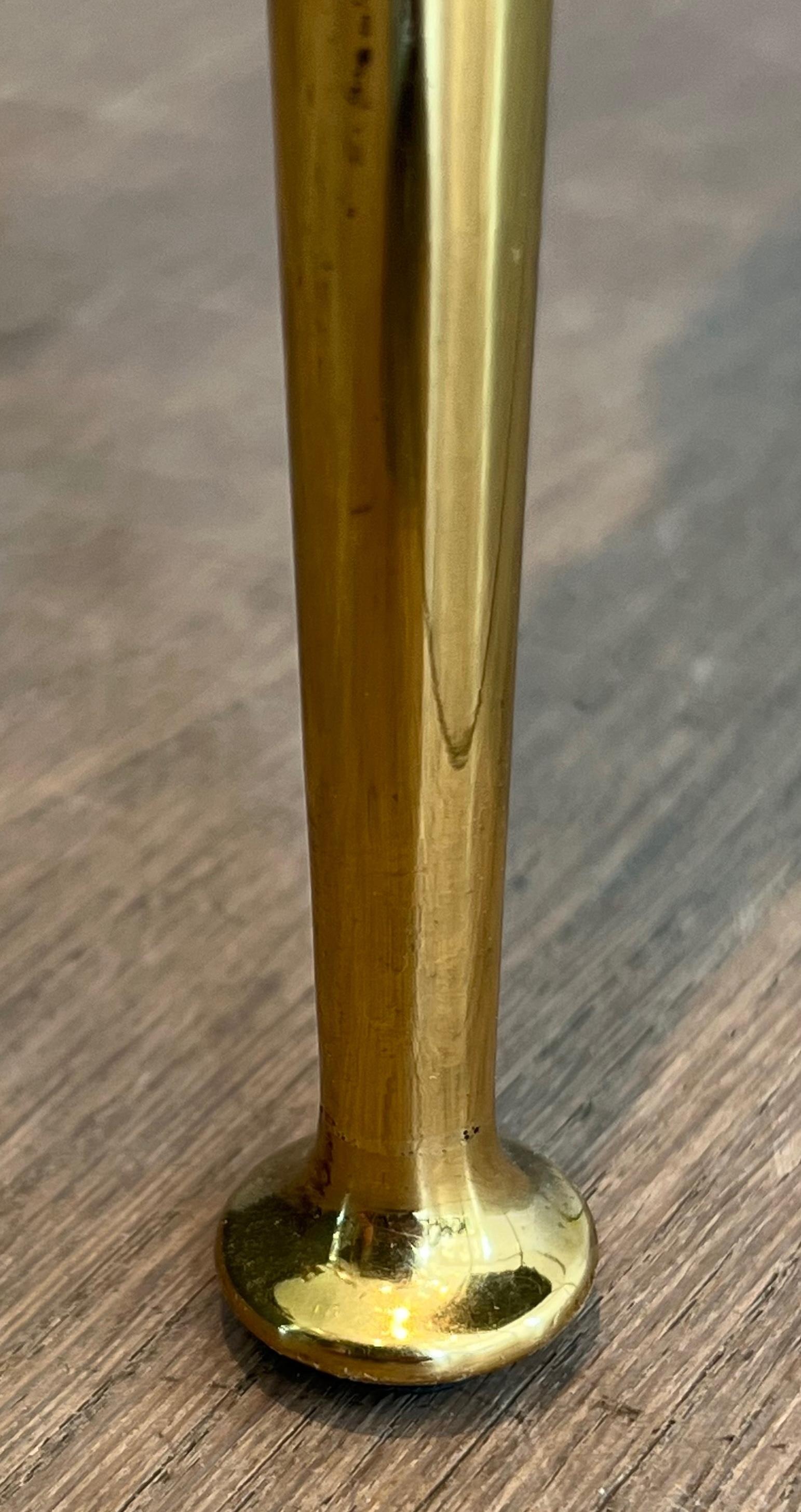 Coppia di sedie in ottone in stile neoclassico attribuite alla Maison Jansen in vendita 10