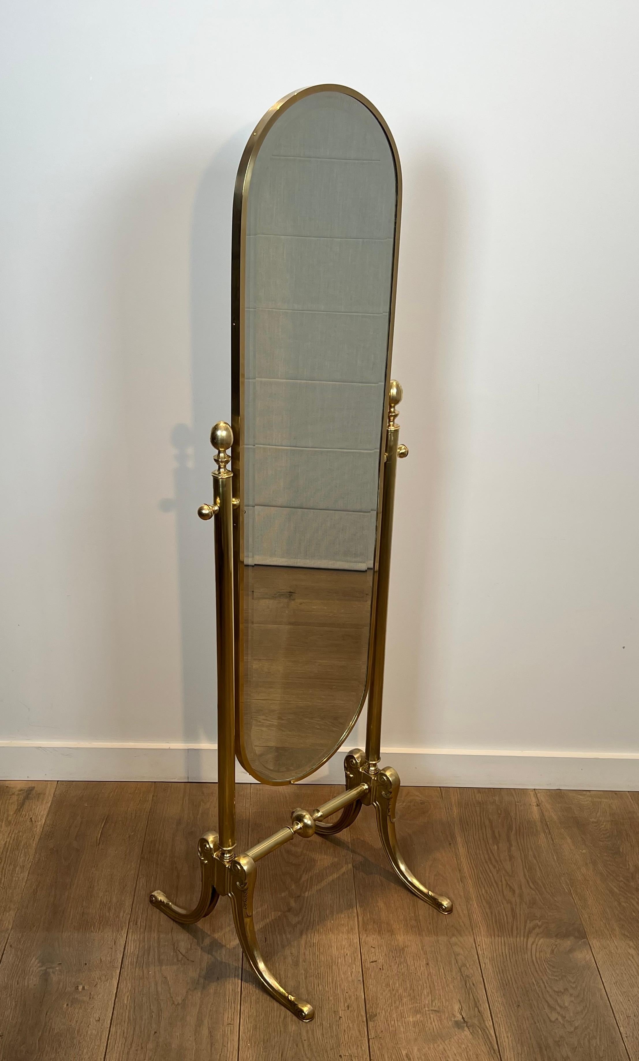 Paire de miroirs Psyché en laiton de style néoclassique dans le style de la Maison Jansen en vente 11