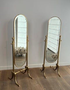 Paire de miroirs Psyché en laiton de style néoclassique dans le style de la Maison Jansen