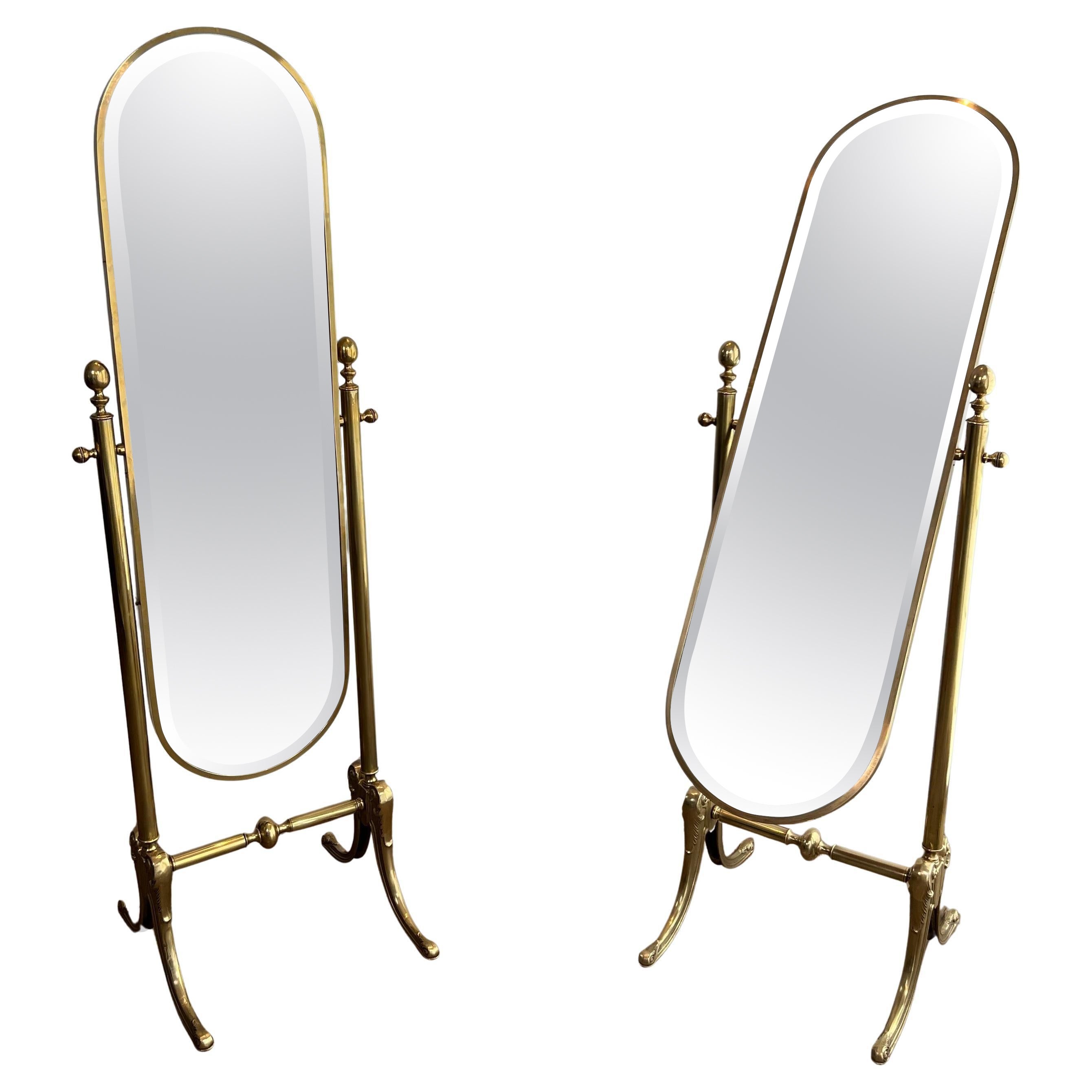 Coppia di specchi Psiche in ottone di stile neoclassico nello stile della Maison Jansen