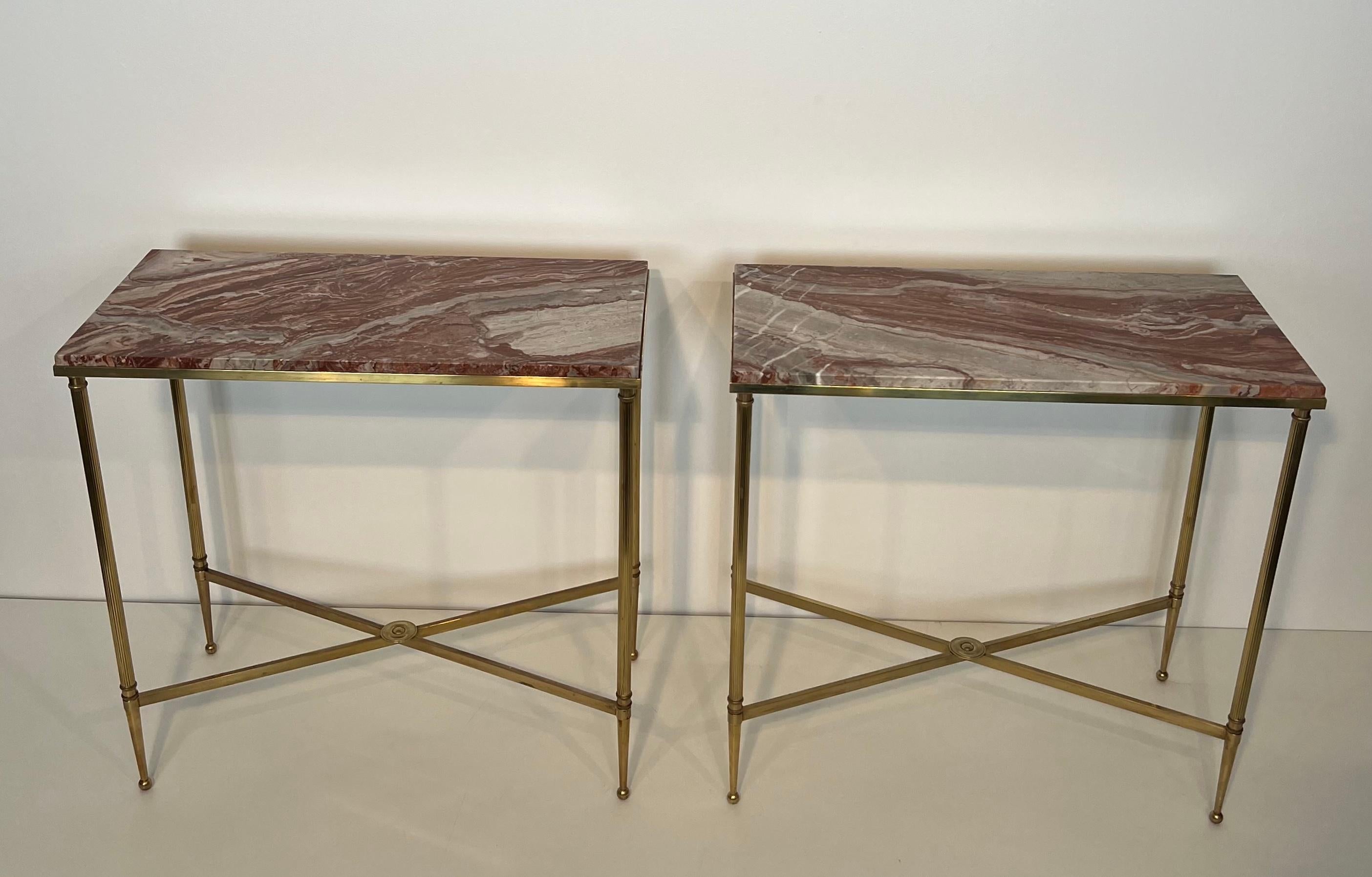 Paar Beistelltische aus Messing im neoklassischen Stil mit Marmorplatten von Maison Jansen im Angebot 4