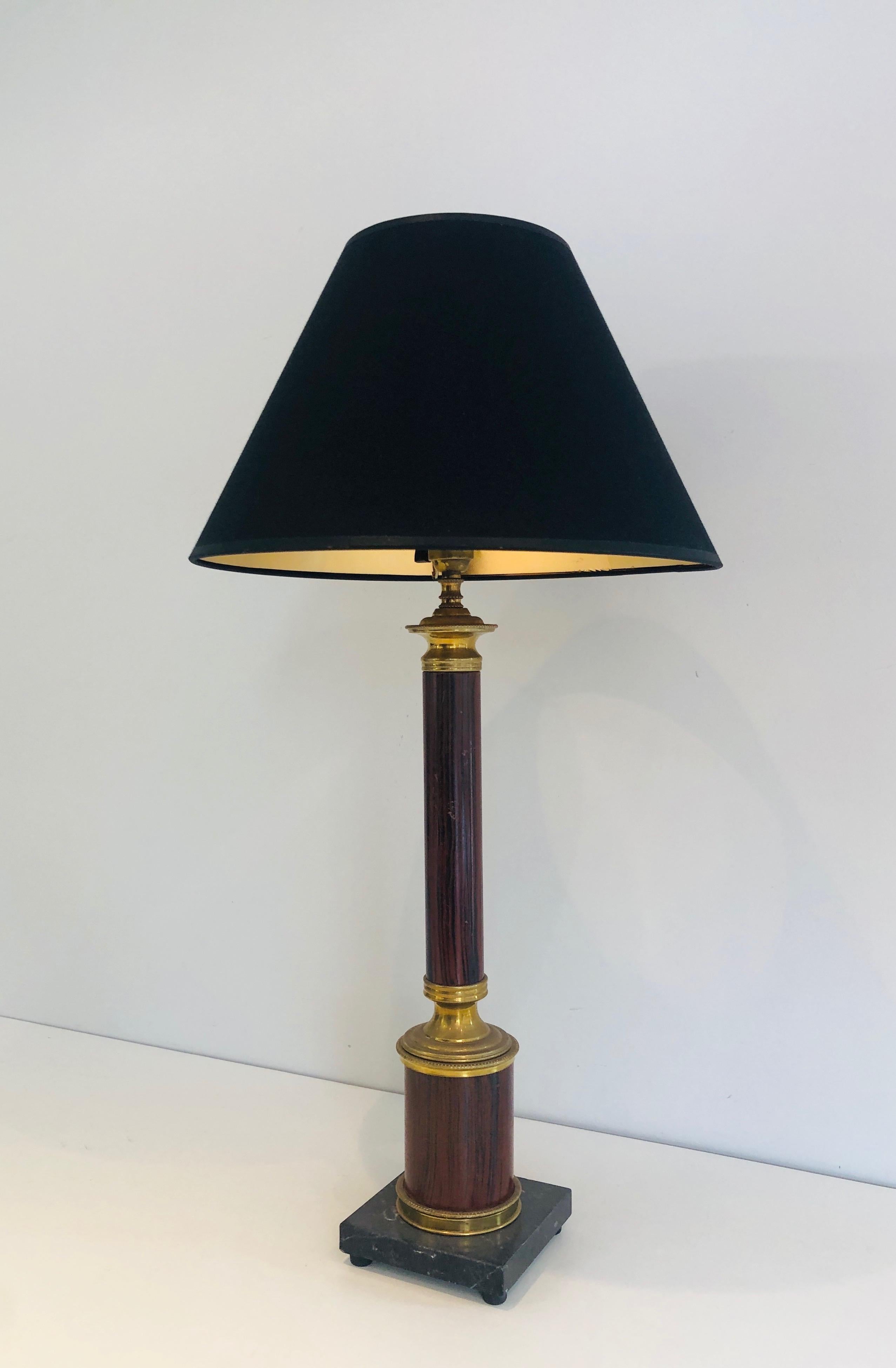 Mid-20th Century Pair of Neoclassical Style Faux-Bois Metal and Brass Table Lamps For Sale