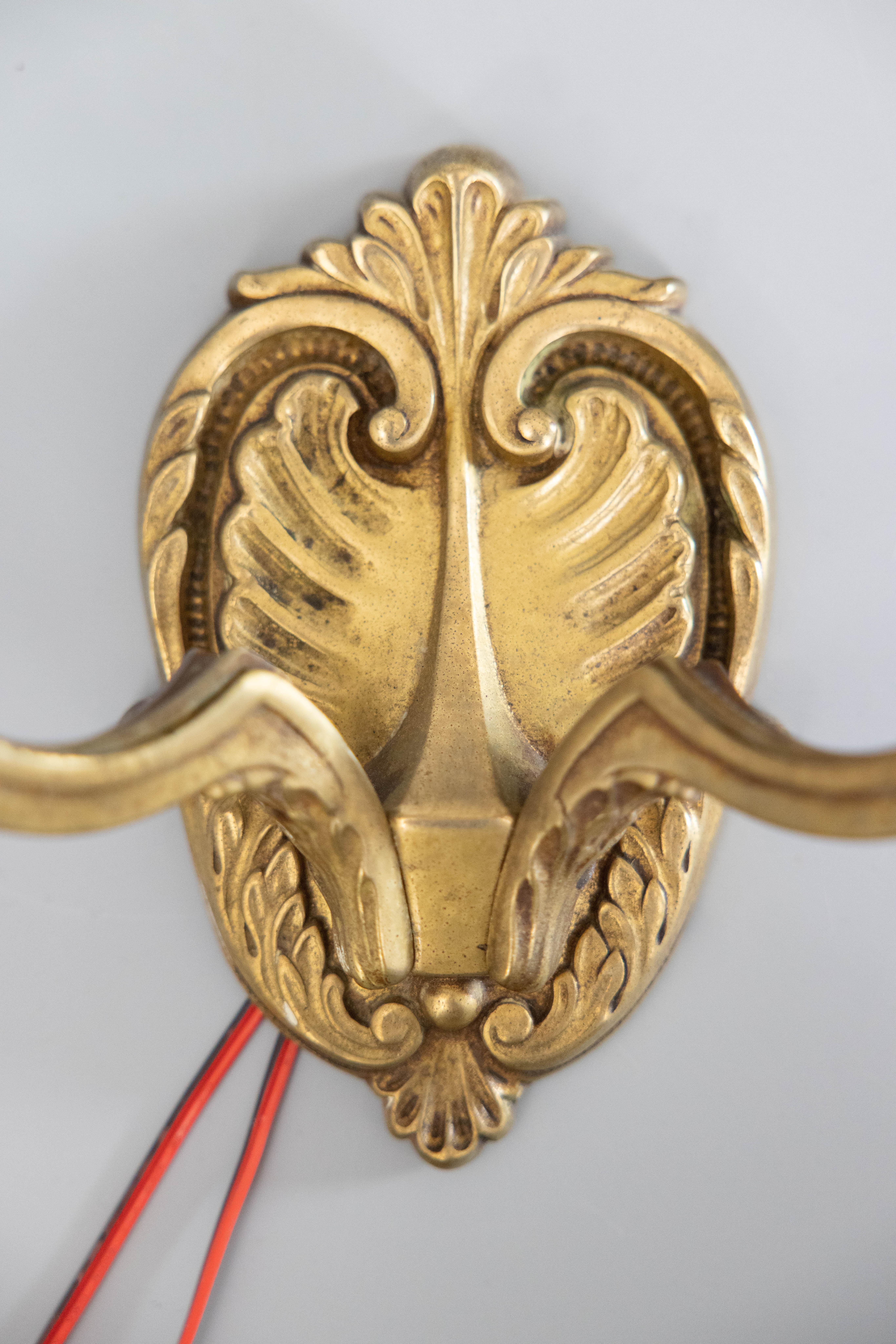 Bronzo Coppia di lampade in bronzo dorato francese in stile neoclassico, circa 1900