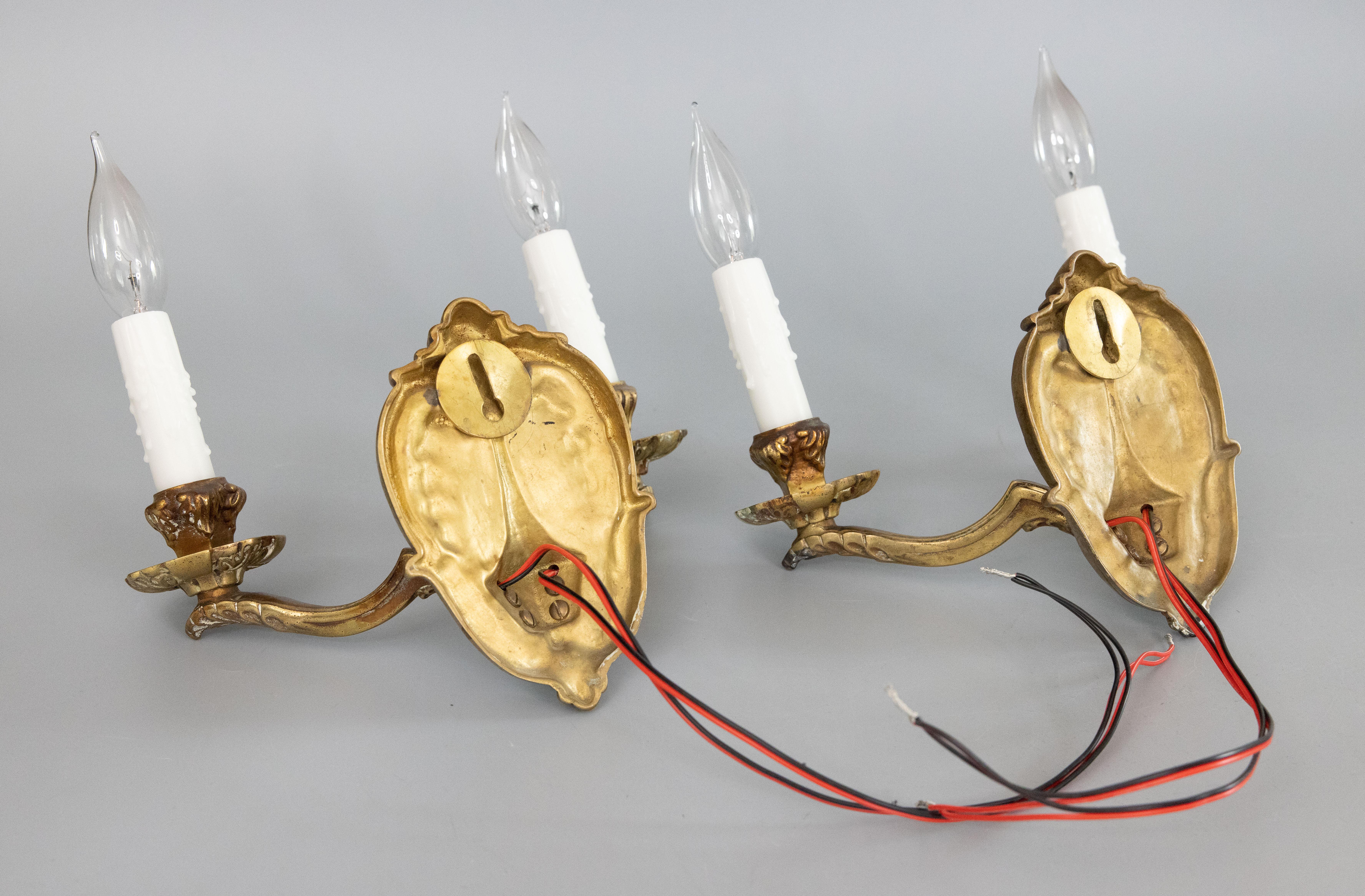 Coppia di lampade in bronzo dorato francese in stile neoclassico, circa 1900 3