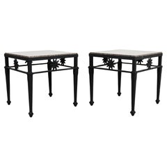 Paire de tables à boire de jardin de style néoclassique avec plateau en granit