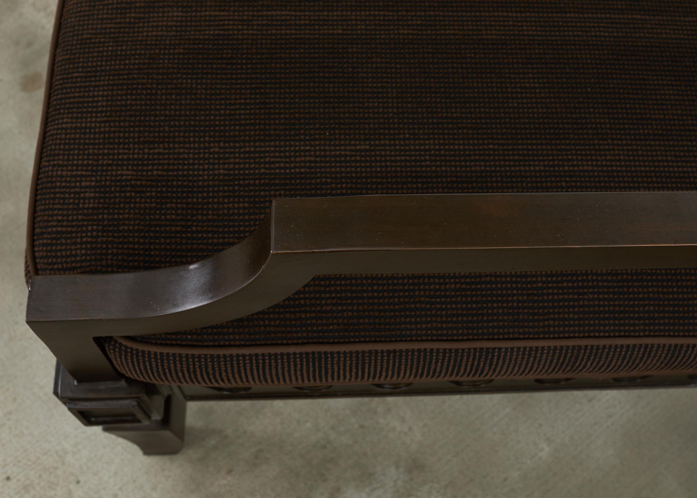 Paire de chaises de jardin et d'ottomans de style néoclassique en fer Bon état - En vente à Rio Vista, CA