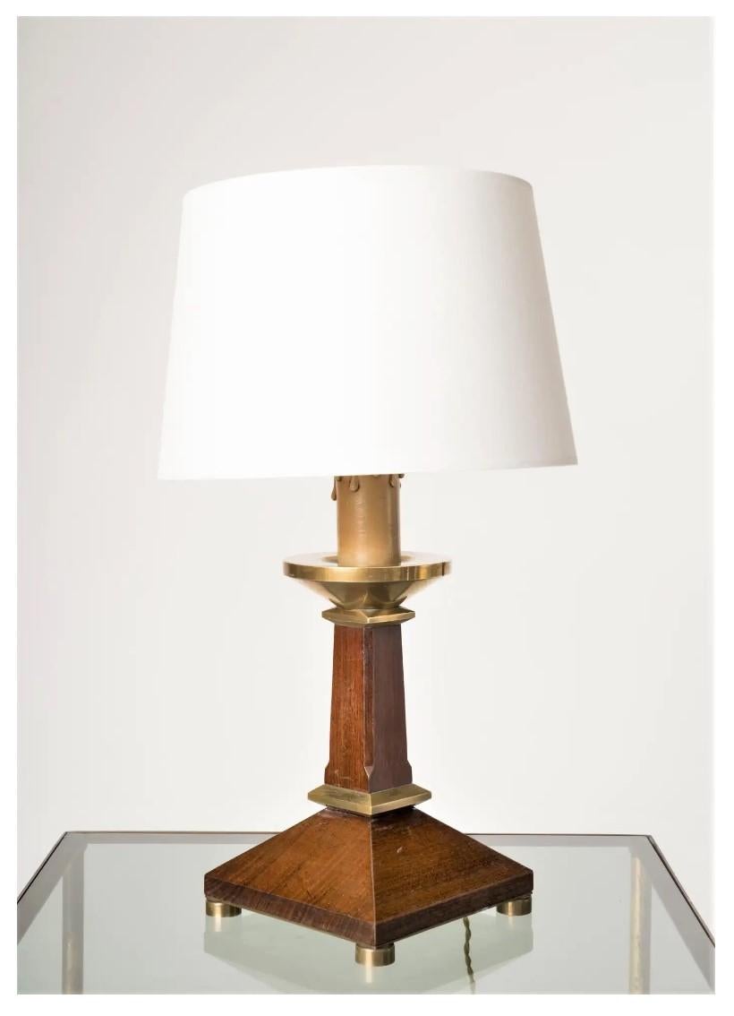 Mid-20th Century Pair of Neoclassical Style Mahogany and Brass Table Lamps, France 1960s For Sale