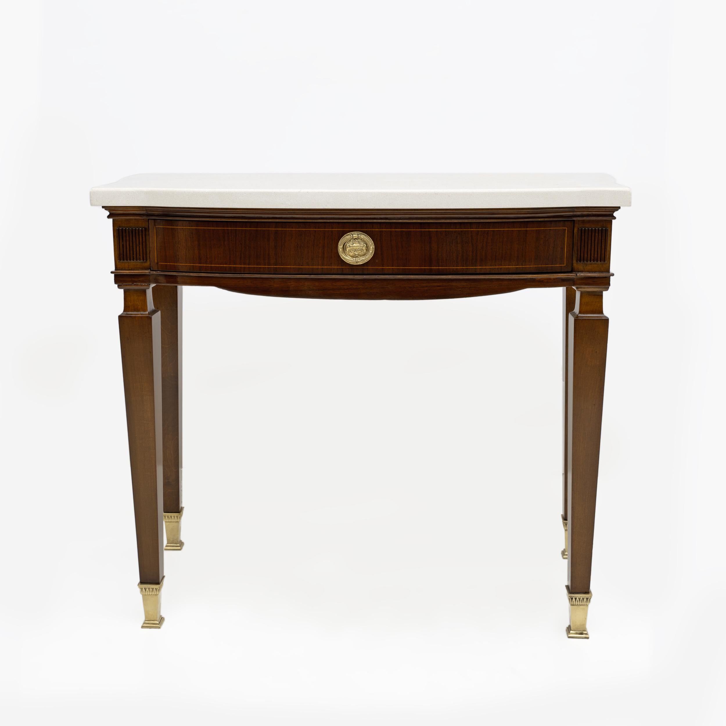 Brass Pair of Neoclassical Style Marble and Mahogany Bedside Tables For Sale