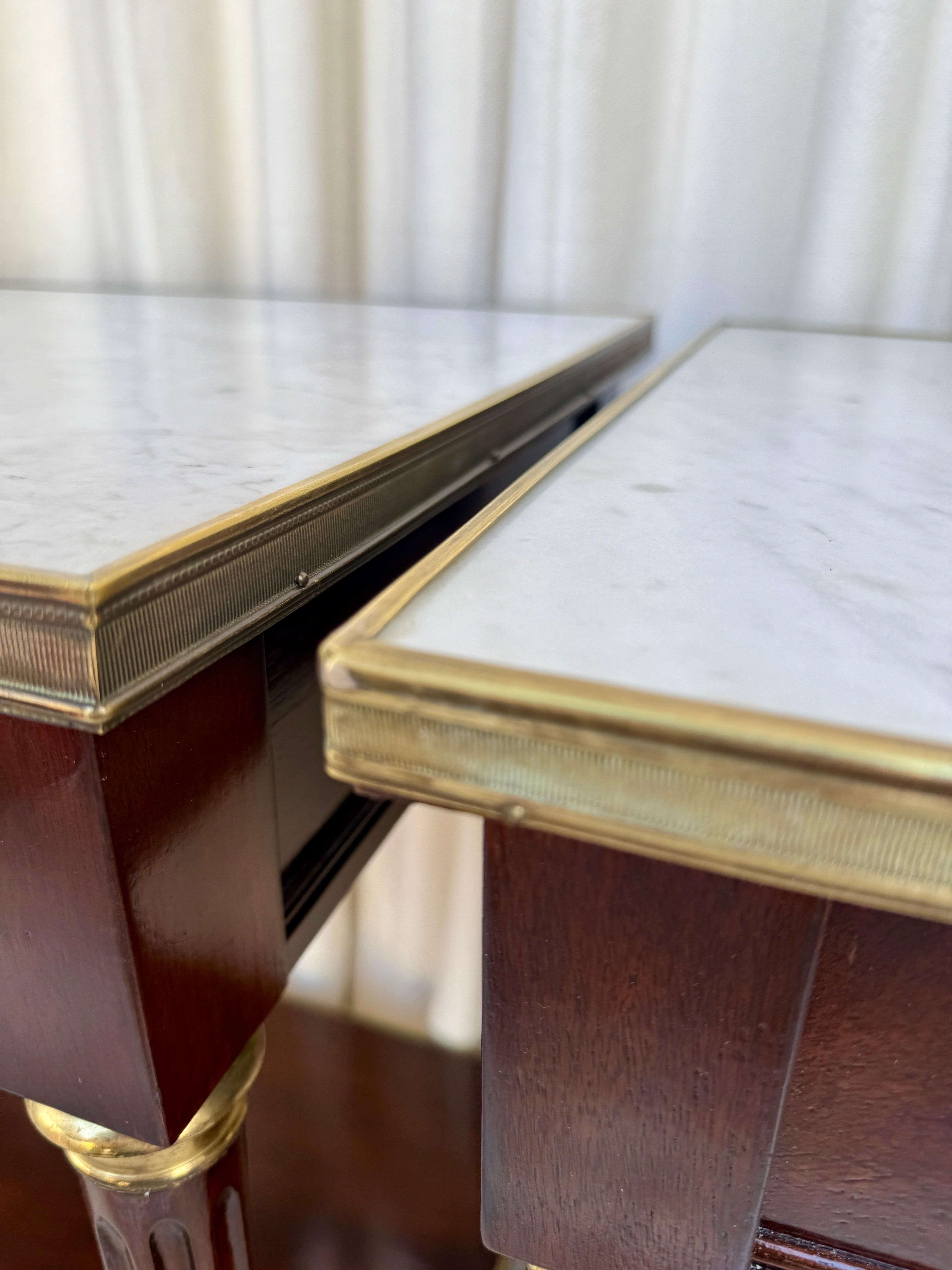 Pair of Neoclassical Style Marble-top Night Tables by Jansen For Sale 4