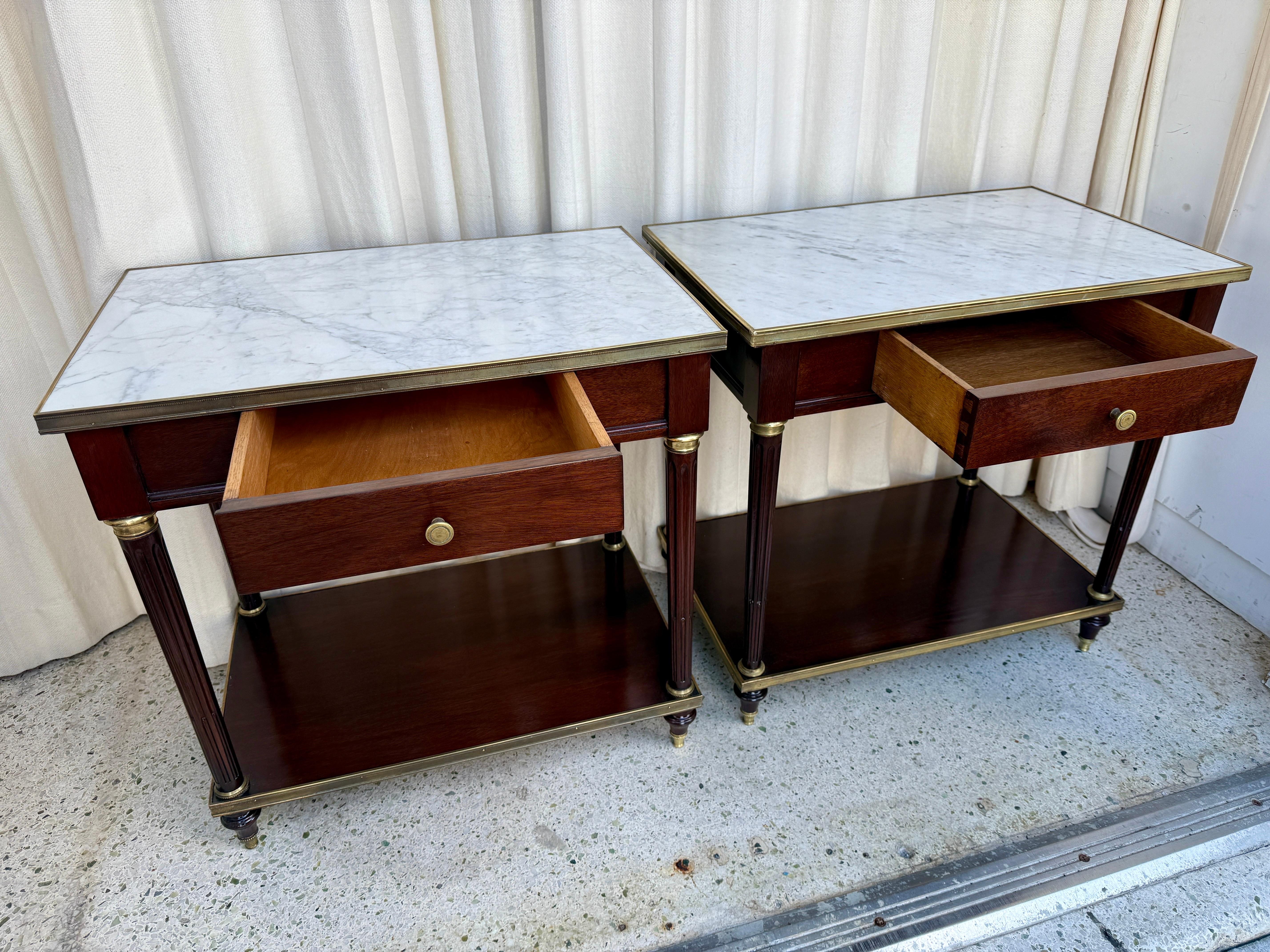 Pair of Neoclassical Style Marble-top Night Tables by Jansen For Sale 1