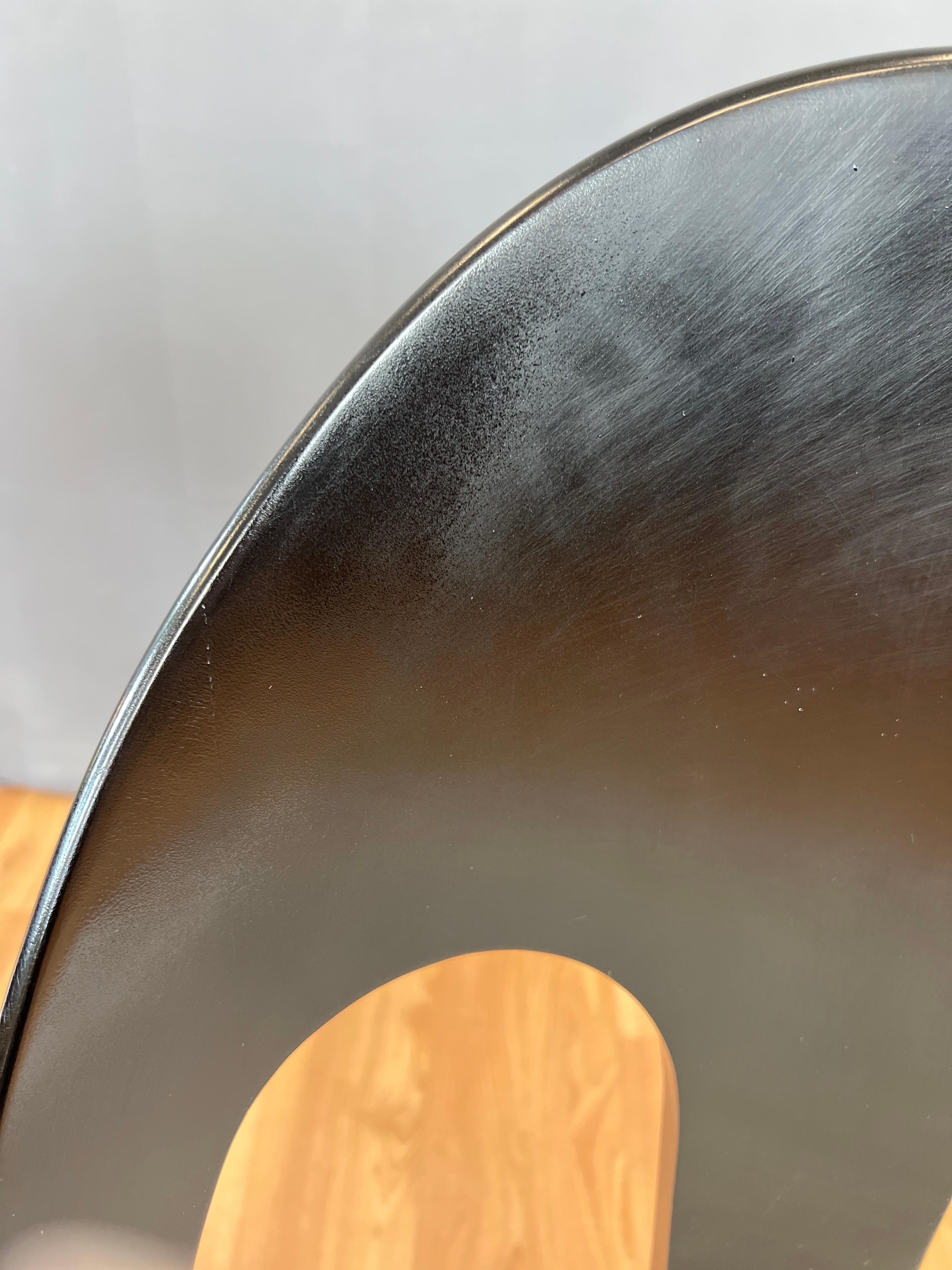 Zwei Sessel mit Löffelrückenlehne im neoklassischen Stil von Michael Taylor für Baker im Angebot 8