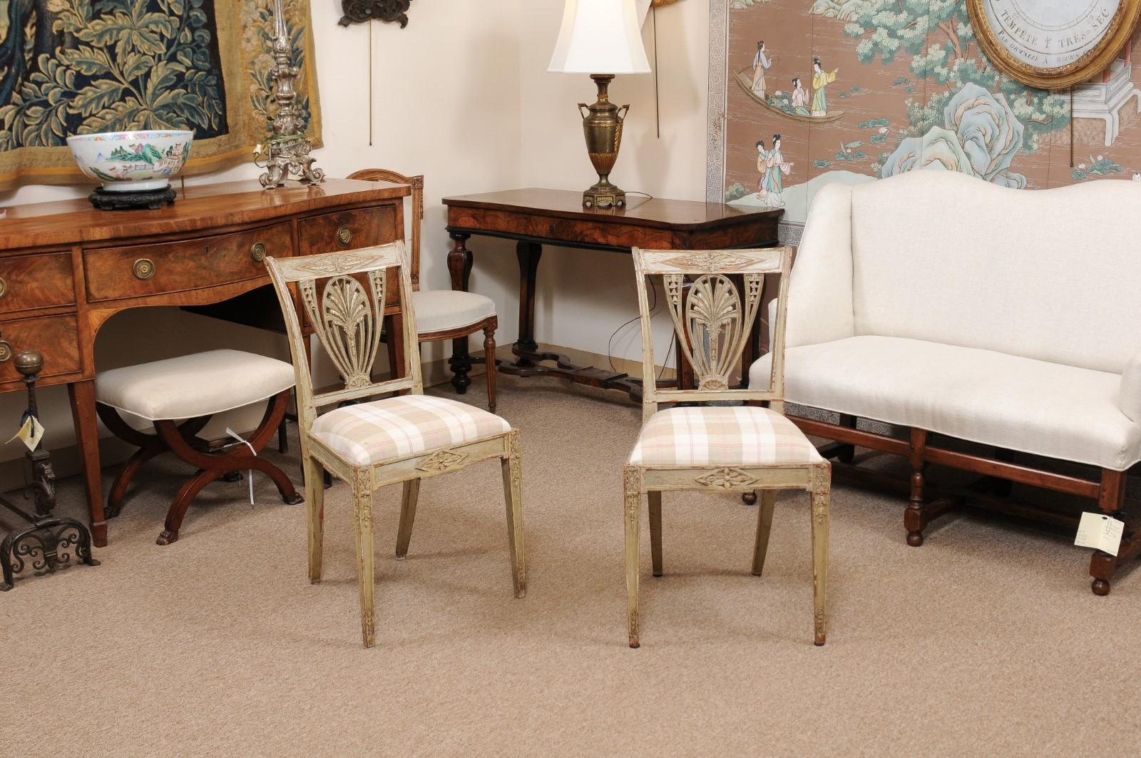 Hand-Carved Pair of Neoclassical Style Painted Swedish Side Chairs, circa 1890