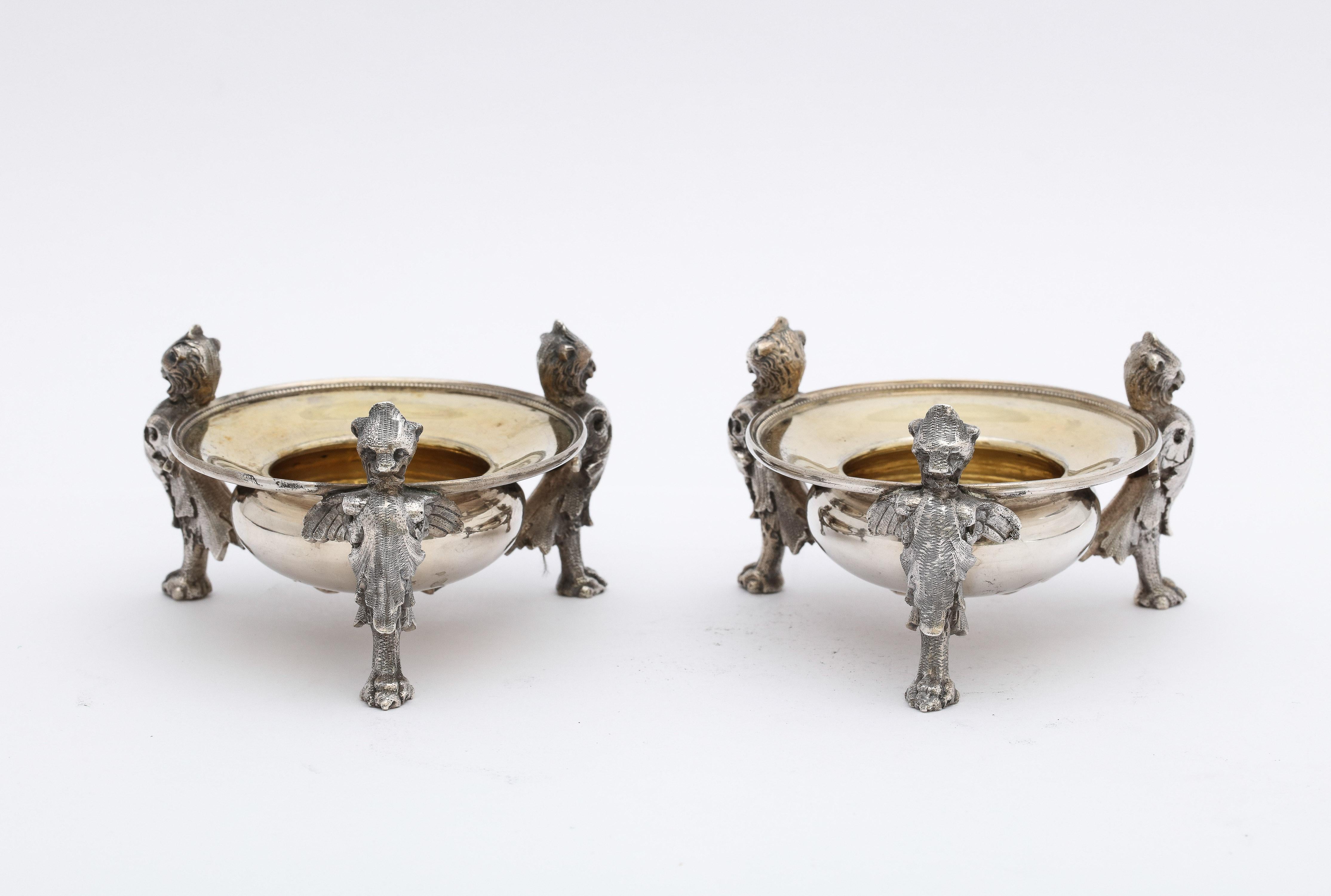 Pair of Neoclassical-Style Parcel Gilt Coin Silver Footed Salt Cellars By Gorham In Good Condition For Sale In New York, NY