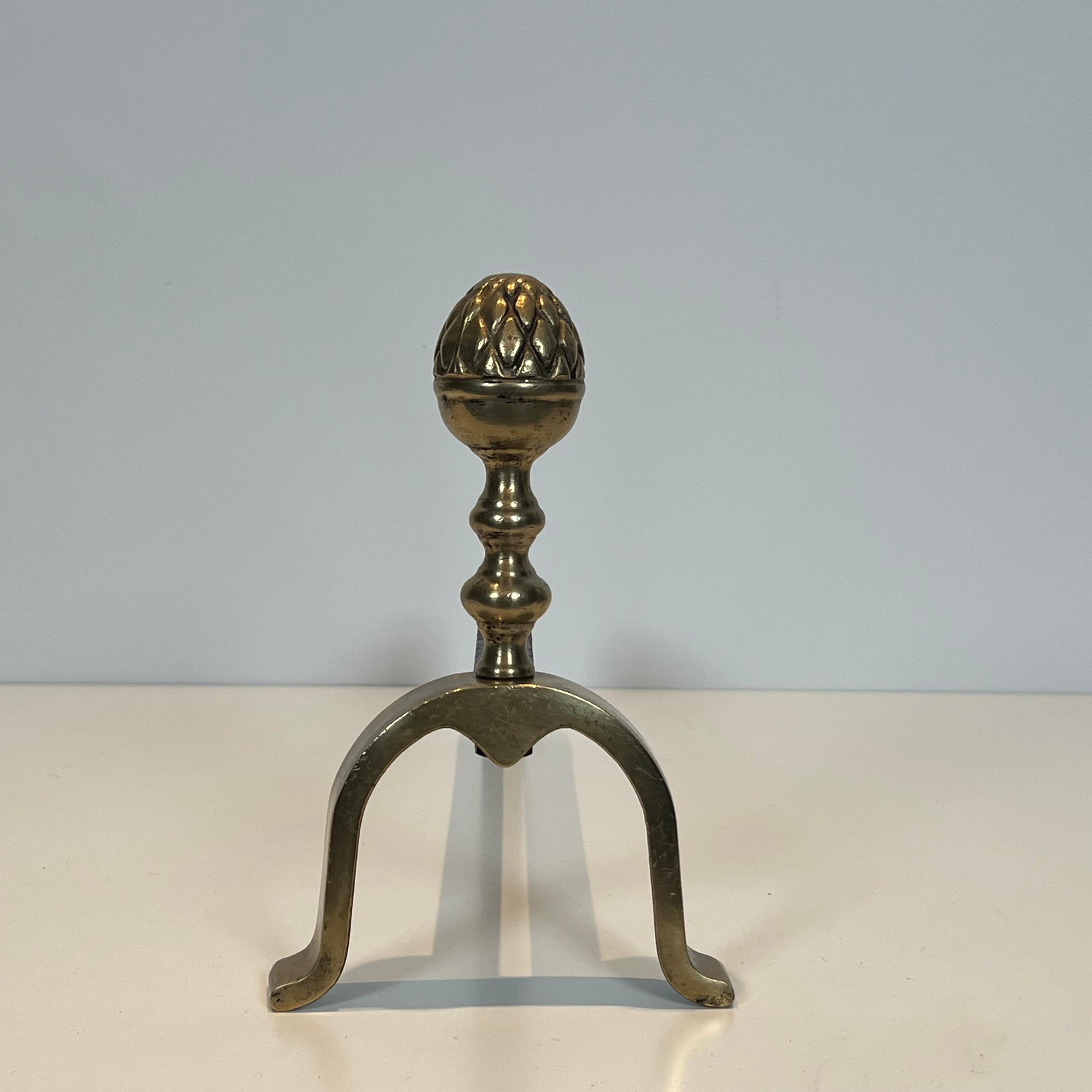 Par de Andirones de Latón de Cono de Pino de Estilo Neoclásico al Estilo de Maison Jans 3