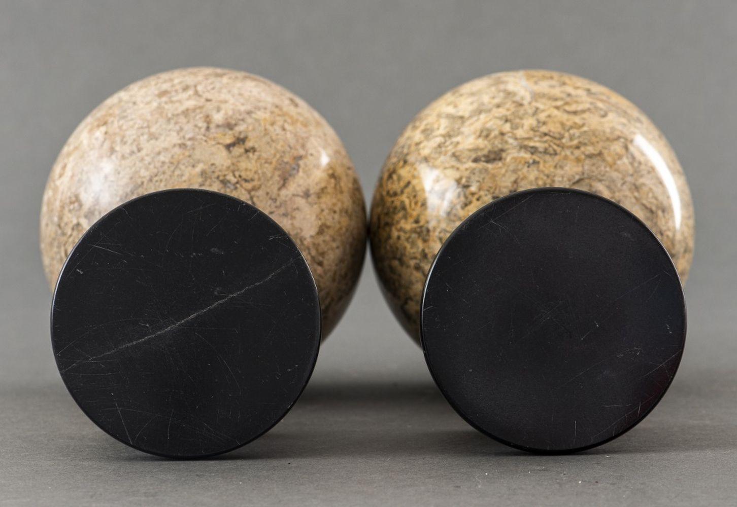 Pair of Neoclassical Style Polished Stone Spheres In Good Condition For Sale In Astoria, NY